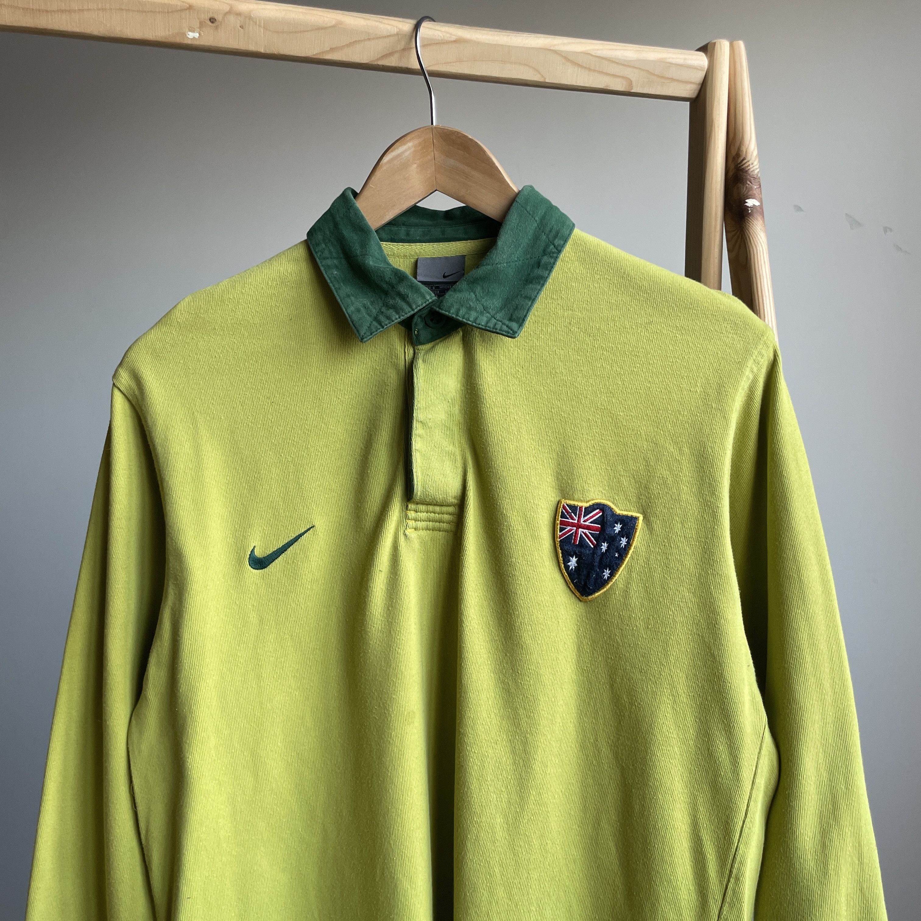 Nike × Vintage Nike Vintage Y2K Australia Rugby Shirt Size S Size US S / EU 44-46 / 1 - 3 Thumbnail