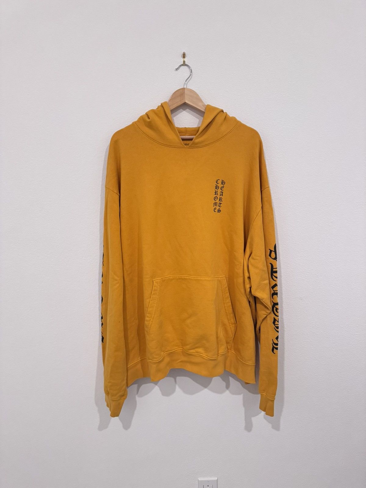 Chrome Hearts Chrome hearts Gold vertical logo hoodie Size US XXL / EU 58 / 5 - 1 Thumbnail