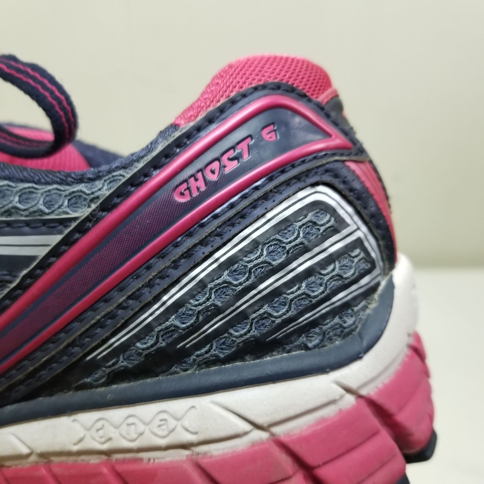 Brooks Brooks 8.5B Ghost 6 Neutral Black Pink Running Sport Tennis Size US 8.5 / IT 38.5 - 9 Thumbnail