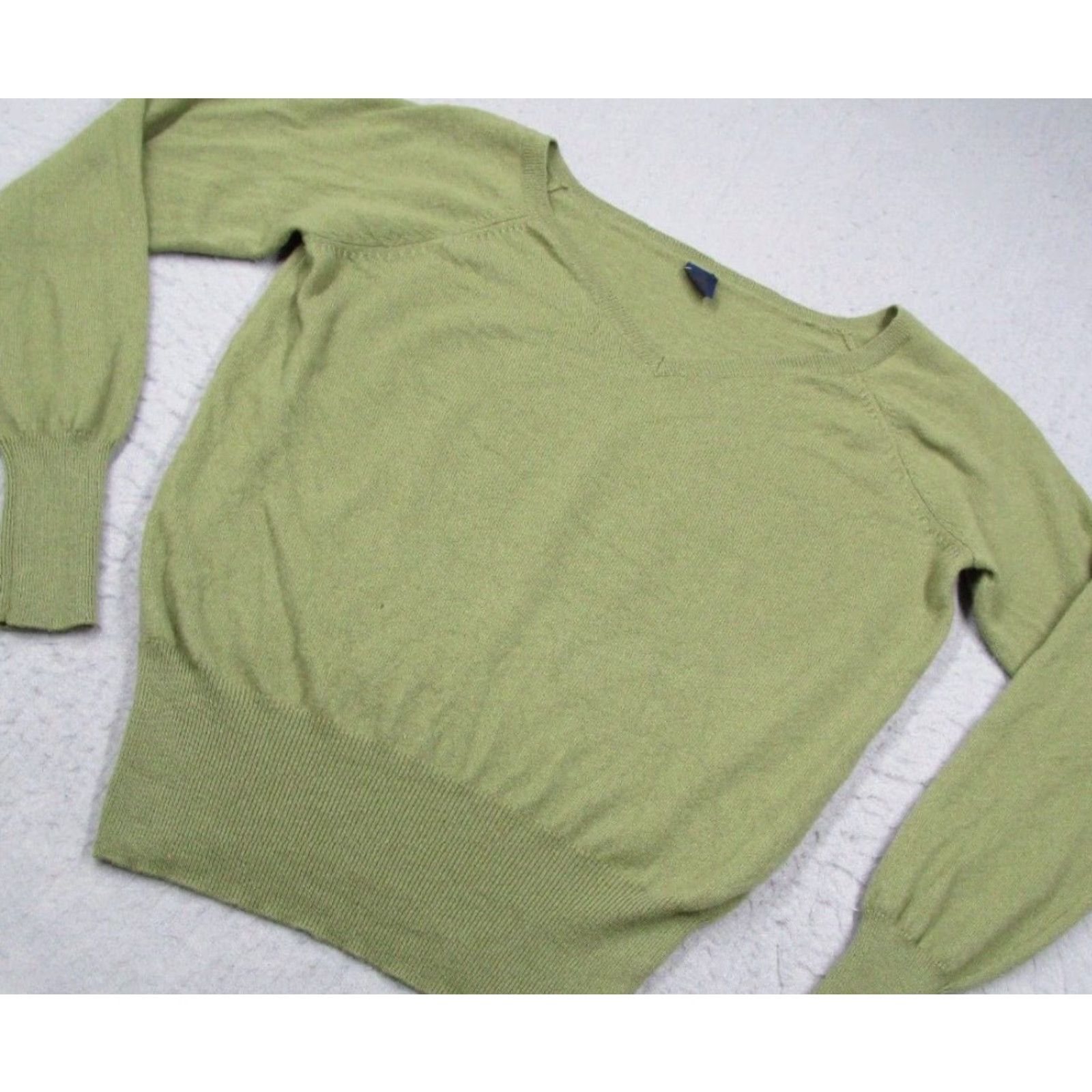 Gap Gap Sweater Womens Medium Green Cashmere V Neck Pullover Long Sleeve FLAW* Size M / US 6-8 / IT 42-44 - 2 Thumbnail