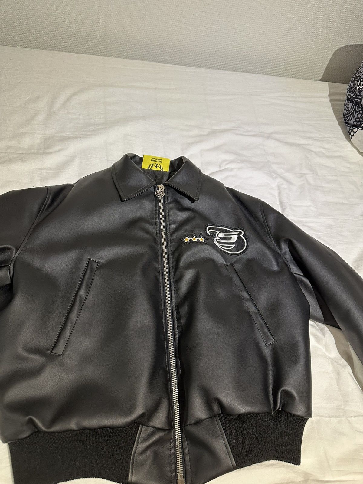 ミュージシャン LONG AVIATOR JACKET Alexa Chung Just Wore an Aviator Jacket With Leather Mini