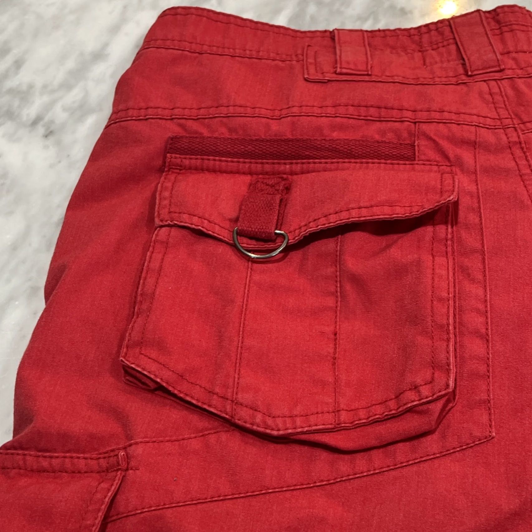 Denime VINTAGE Do Denim Cargo Shorts Mens 36 Red Flat Front 12” Inseam Skater Y2K Cargo Pocket Relaxed Classic Casual Mens Size US 36 / EU 52 - 5 Thumbnail