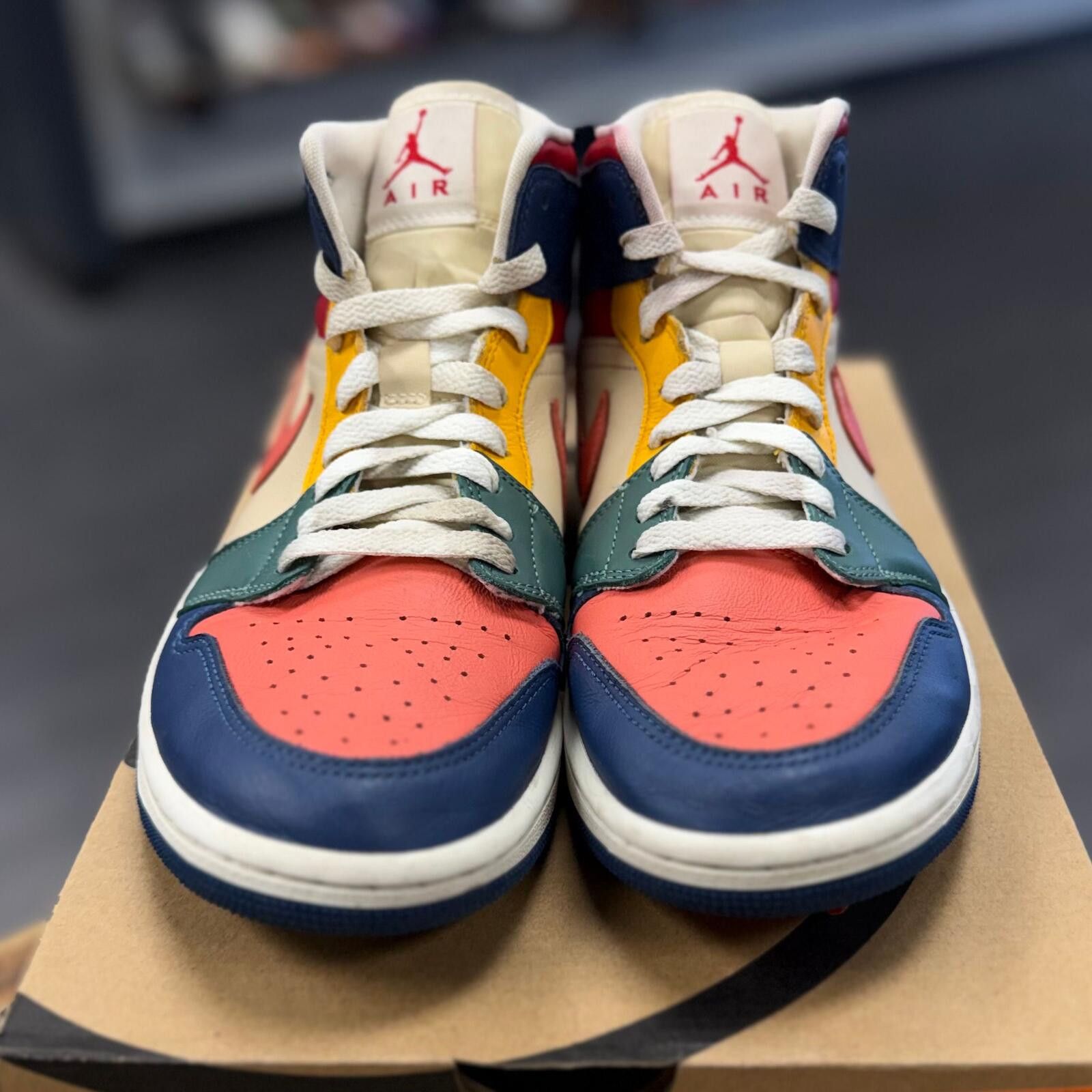 Jordan Brand Jordan 1 Mid SE Multi Color (2022) (Women's) - Preowned Size US 7.5 / IT 37.5 - 2 Thumbnail