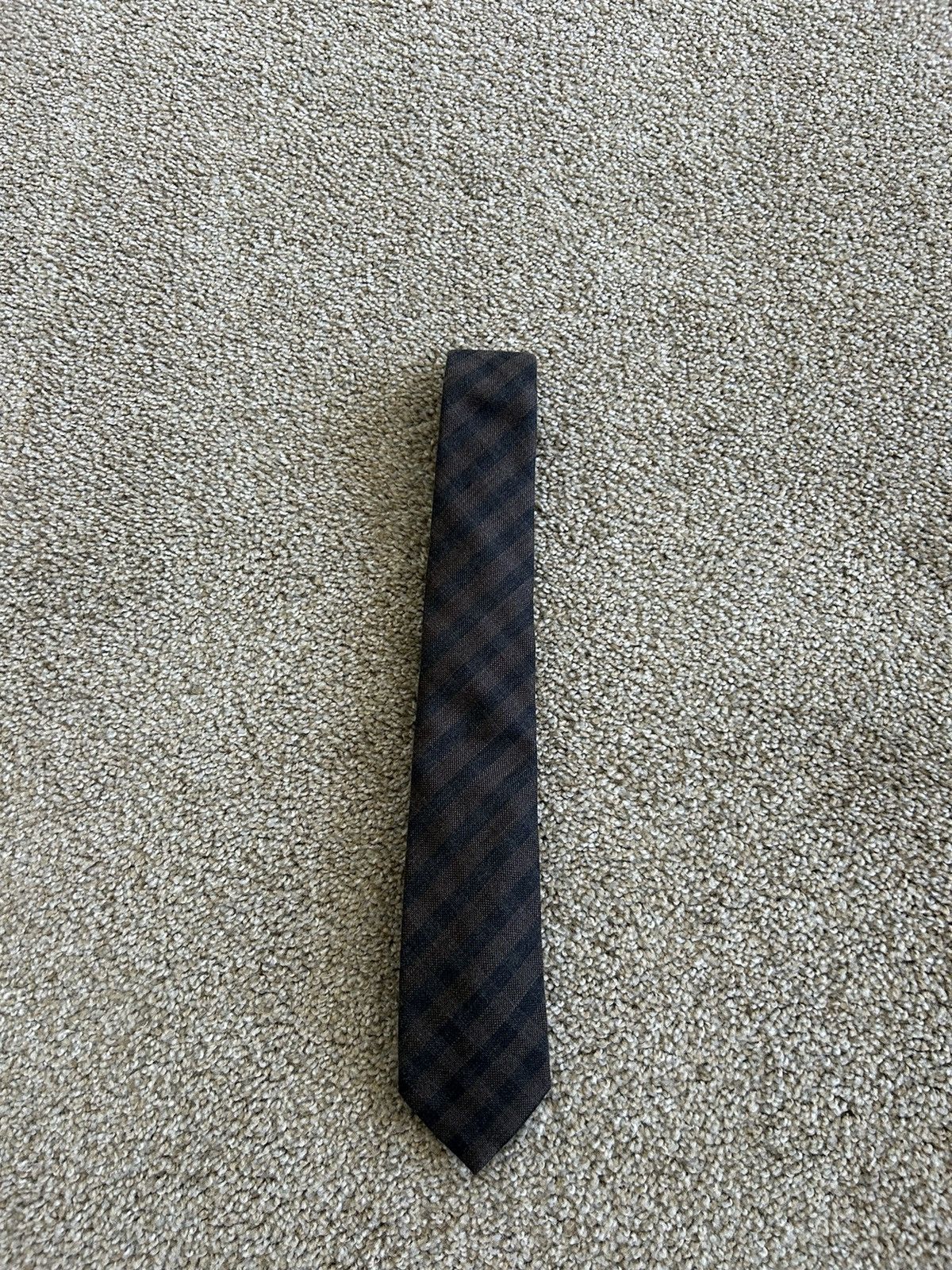 Yves Saint Laurent Unworn Yves Saint Laurent Tie Size ONE SIZE - 5 Thumbnail