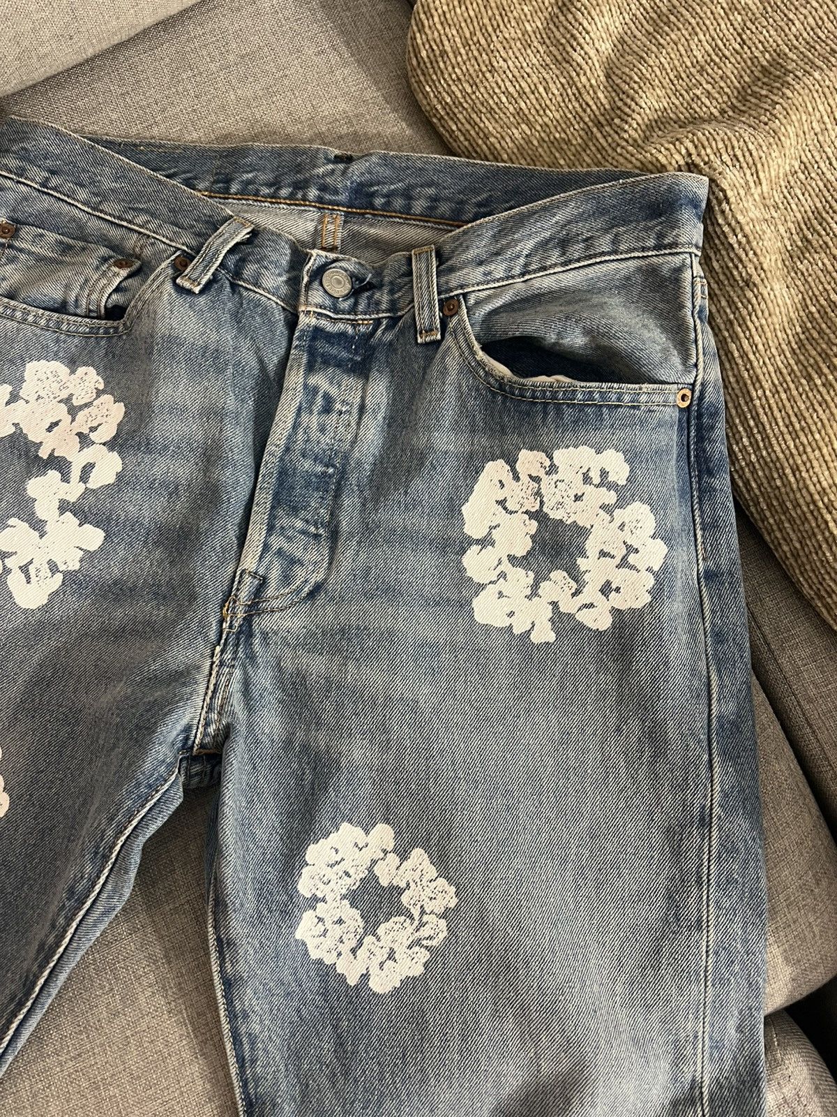 DENIM TEARS × Levi's Denim Tears Jeans X Levis Cotton Wreath Size US 32 / EU 48 - 2 Thumbnail