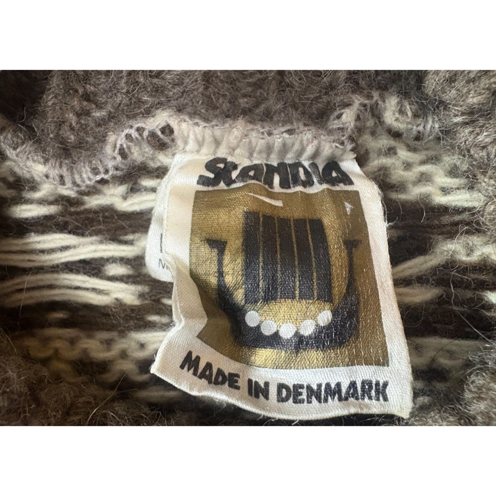 Other Scandia 100% Wool Stripe geometric pattern Sweater size M Gr Size US M / EU 48-50 / 2 - 3 Thumbnail