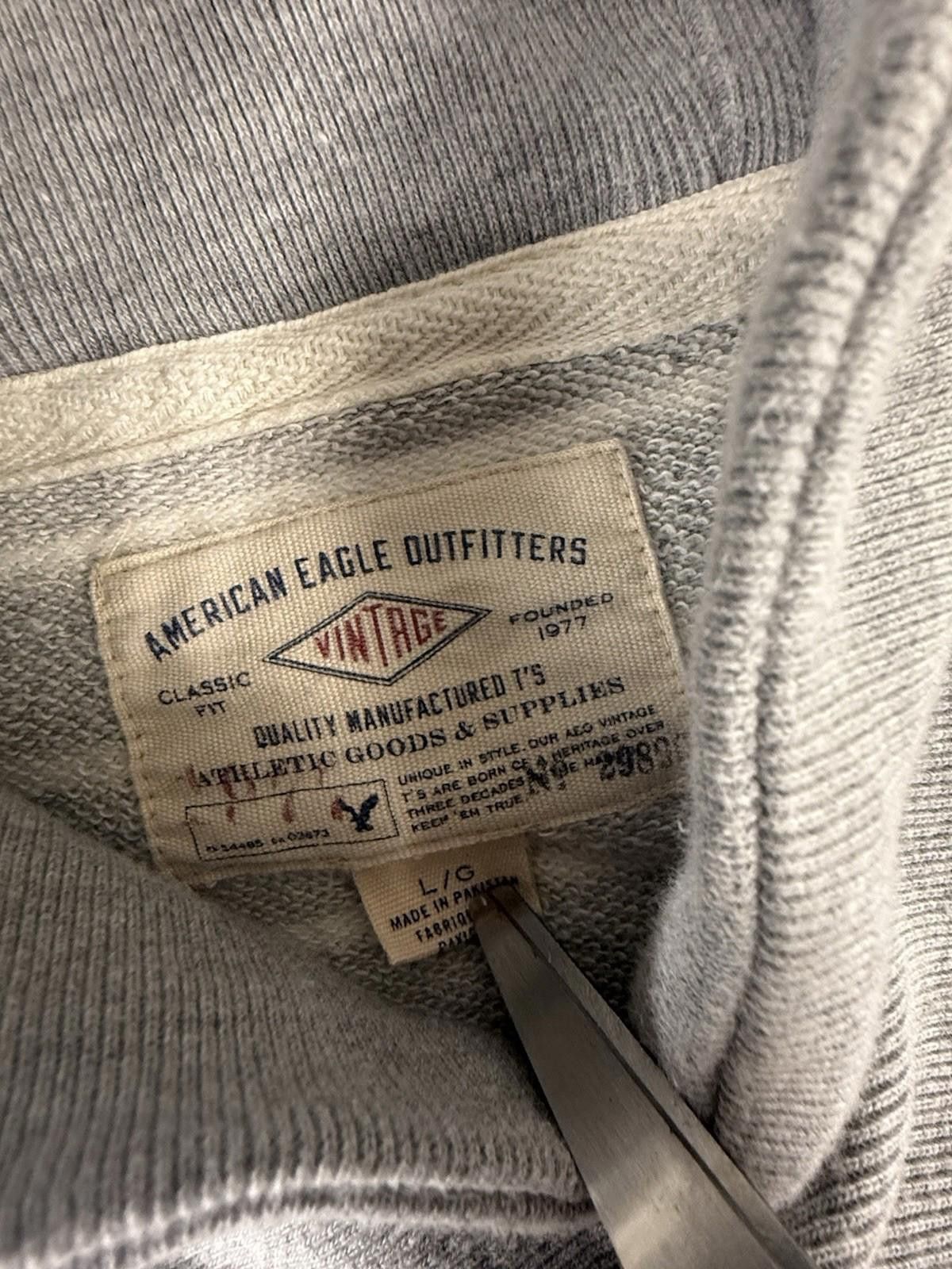 American Eagle Outfitters American Eagle Outfitters Vintage Sweater Men’s Size Large Size US L / EU 52-54 / 3 - 5 Thumbnail