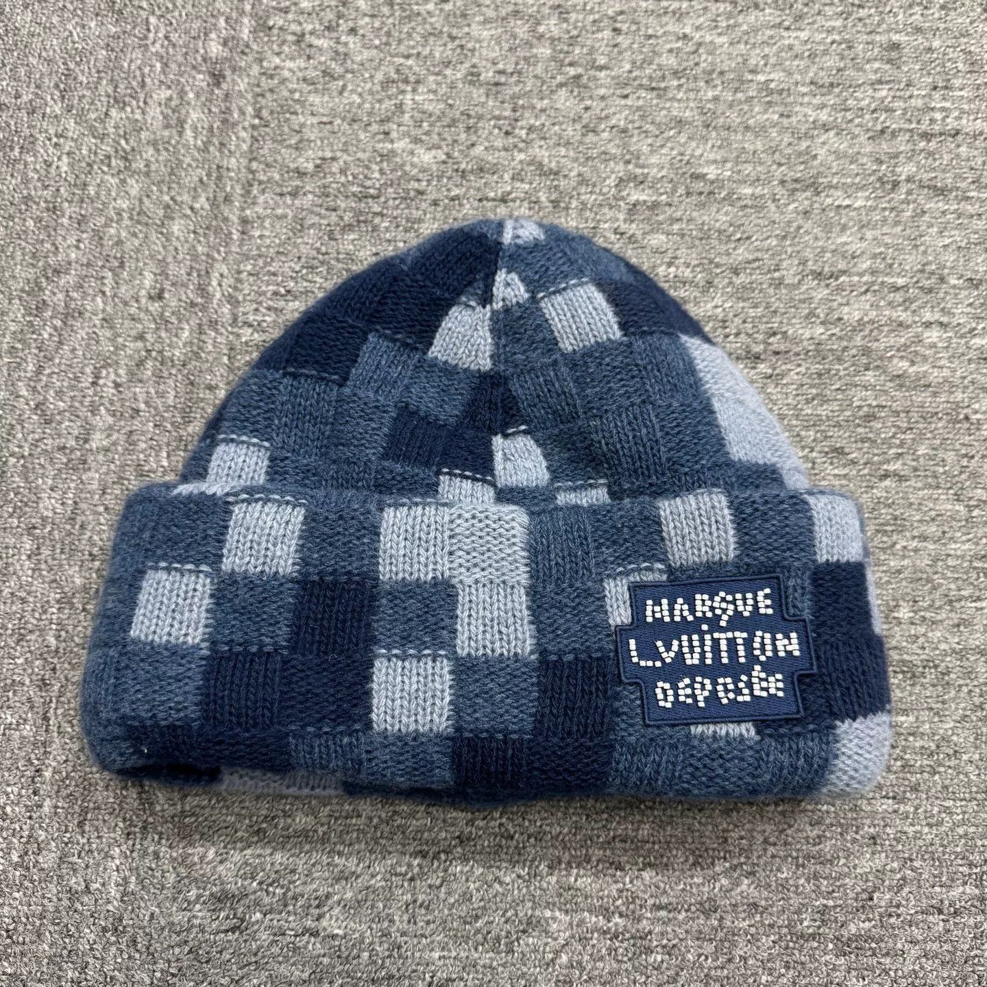Louis Vuitton Louis Vuitton Checkered Wool Beanie Size ONE SIZE - 1 Thumbnail