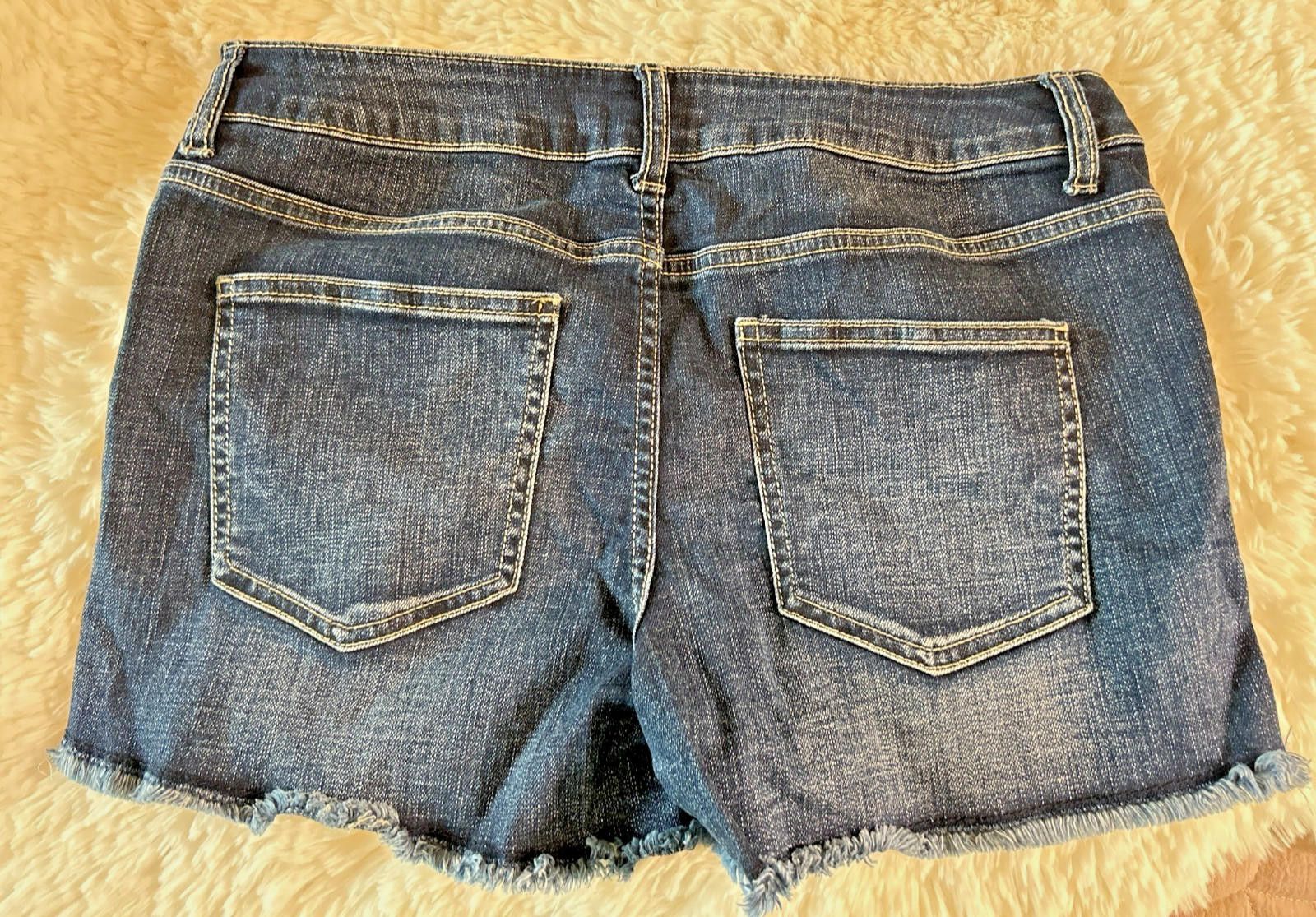 Designer MAURICE'S Distressed Shorts Sz7/8 MidRaw Hem Frayed Thrashed Size 30" / US 8 / IT 44 - 2 Thumbnail