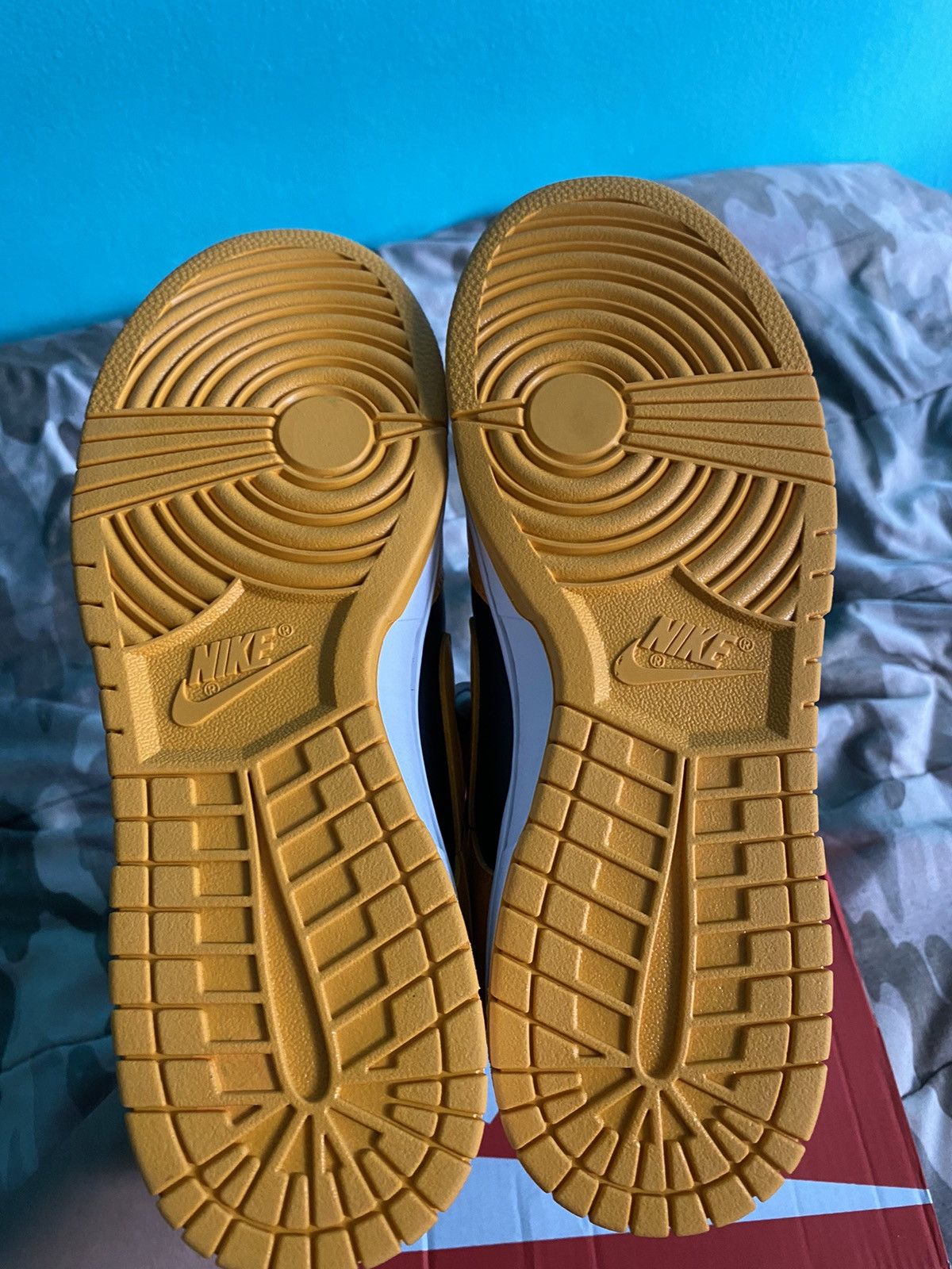 Nike Nike Black And Yellow Dunk Low Size US 9 / EU 42 - 5 Thumbnail