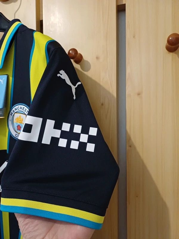 Puma Puma Manchester City 2024/25 Away Shirt (Haaland 9) Size US M / EU 48-50 / 2 - 12 Thumbnail