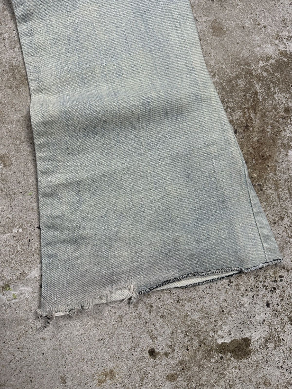 Dolce & Gabbana Vintage 2000s Dolce & Gabbana Flare Distressed Denim Pants Size 32" / US 10 / IT 46 - 14 Thumbnail