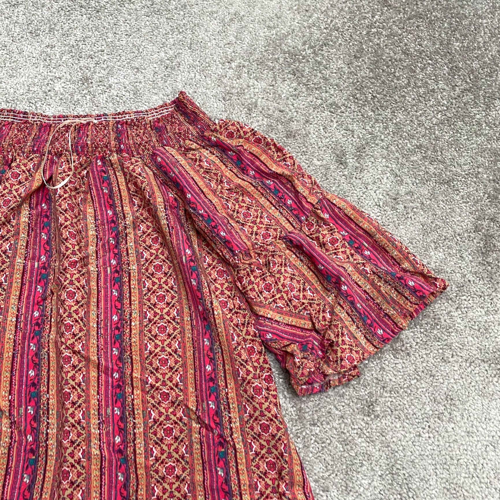 Bell Hem & Thead Off Shoulder Tunic Blouse Womens L Multicolor Geometric Bell Sleeve Knit Rayon Bohemian Modern Casual Lightweight Breathable 60s? N/A Size L / US 10 / IT 46 - 3 Thumbnail
