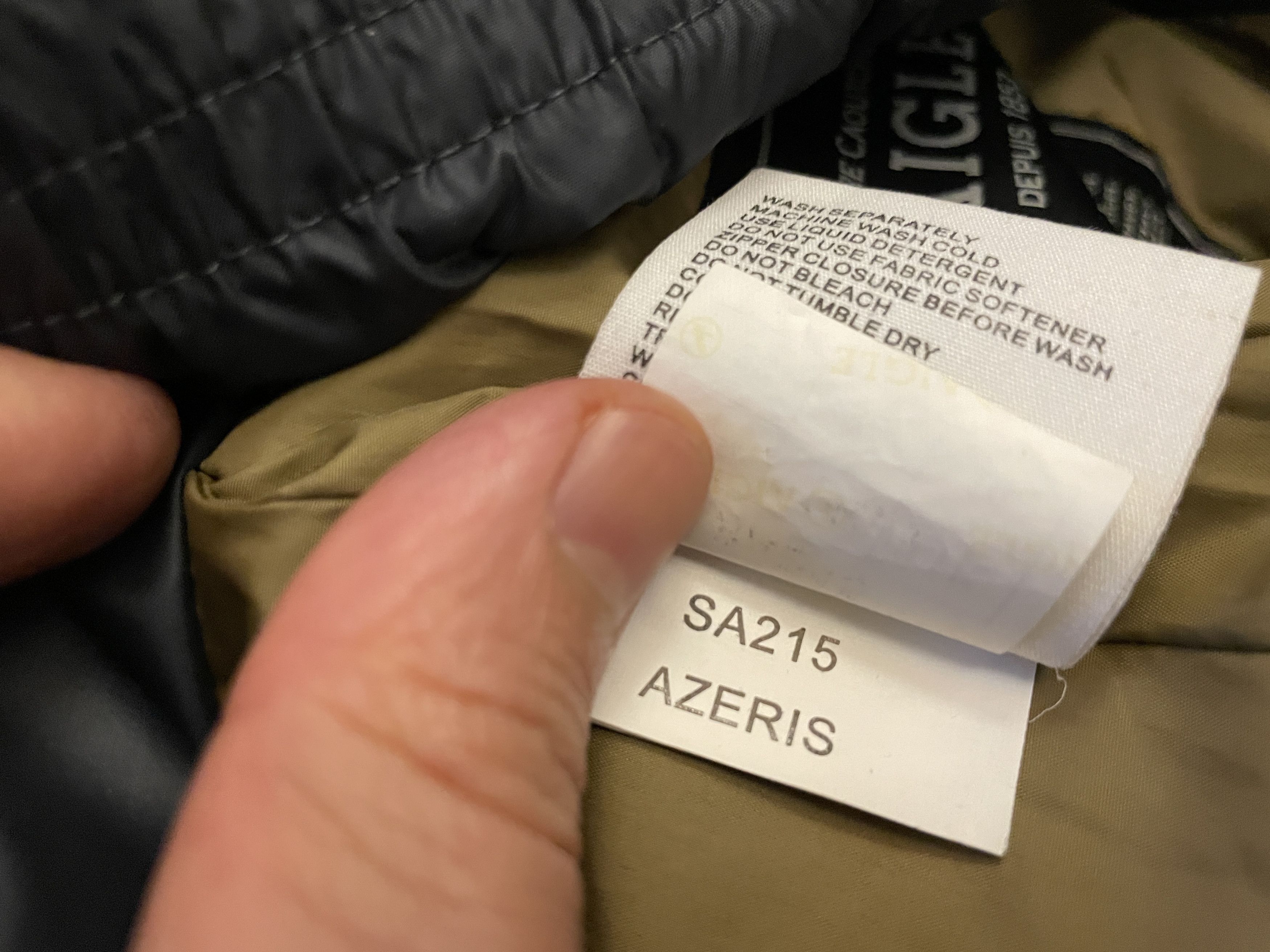 Aigle Aigle 2-in-1 Modular GORE-TEX Jacket (Women's) Size M / US 6-8 / IT 42-44 - 16 Thumbnail