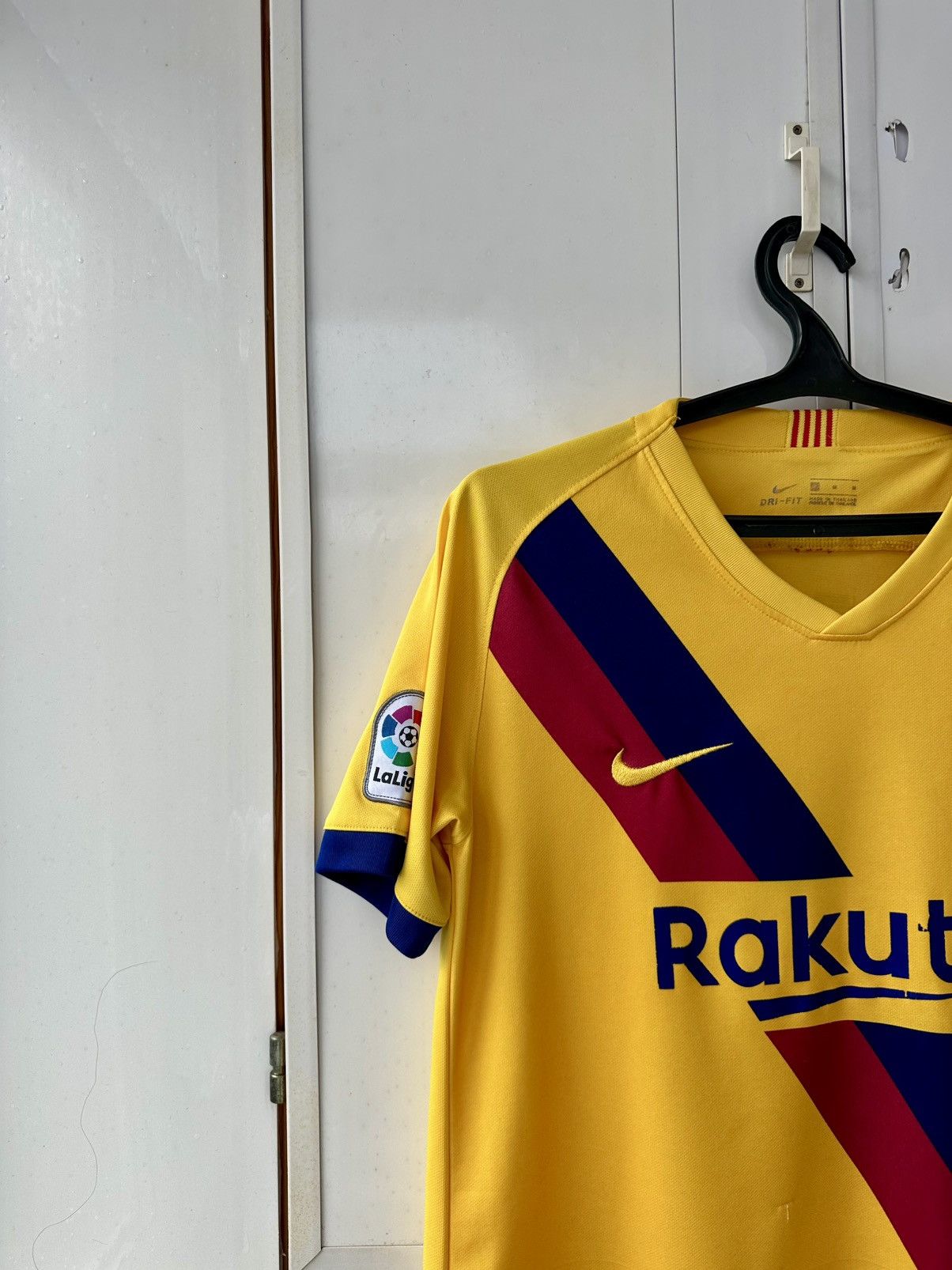 Nike Barcelona Jersey 2019 Griezmann Soccer Jersey Size US M / EU 48-50 / 2 - 4 Thumbnail