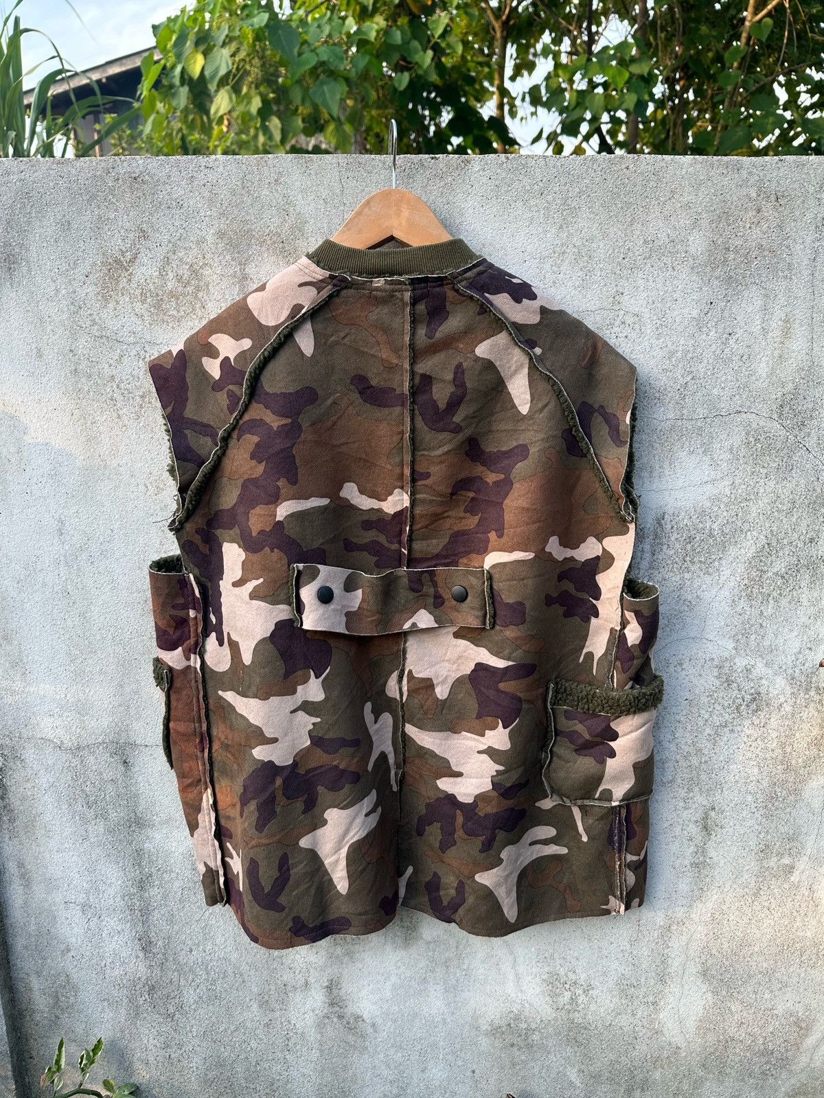 Japanese Brand Camo jacket sleeveless Size US L / EU 52-54 / 3 - 5 Thumbnail