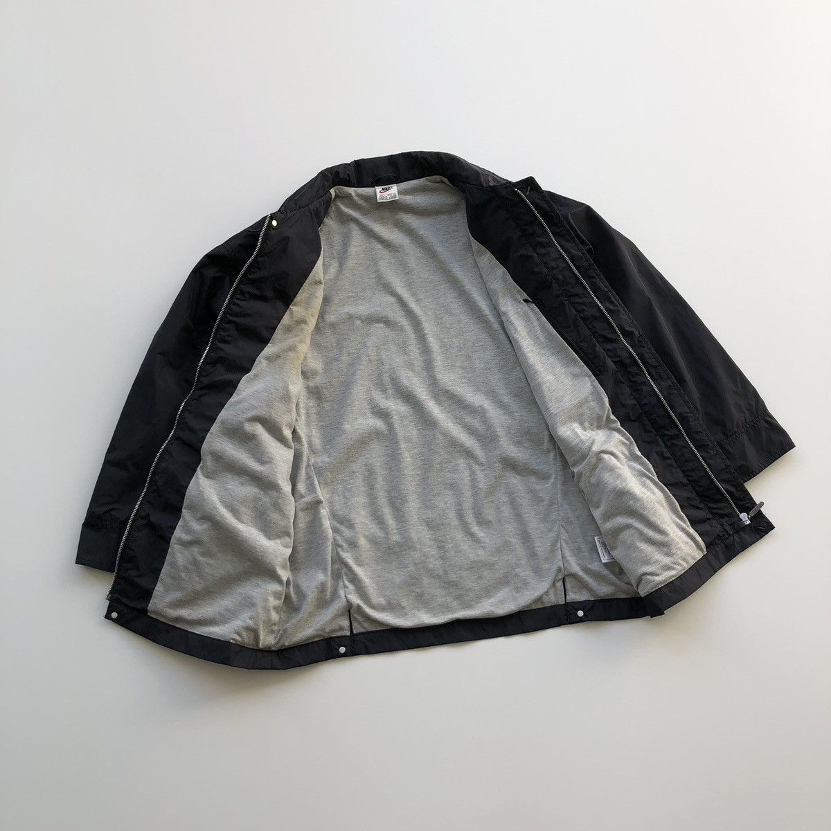 Nike Nike Vintage Big Logo Nylon Coat Jacket Black Rare Size US S / EU 44-46 / 1 - 6 Thumbnail