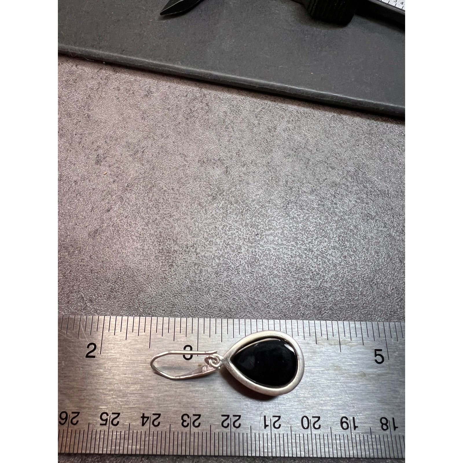 Other NEW Black onyx sterling silver teardrop earrings 8.12 grams Size ONE SIZE - 10 Thumbnail