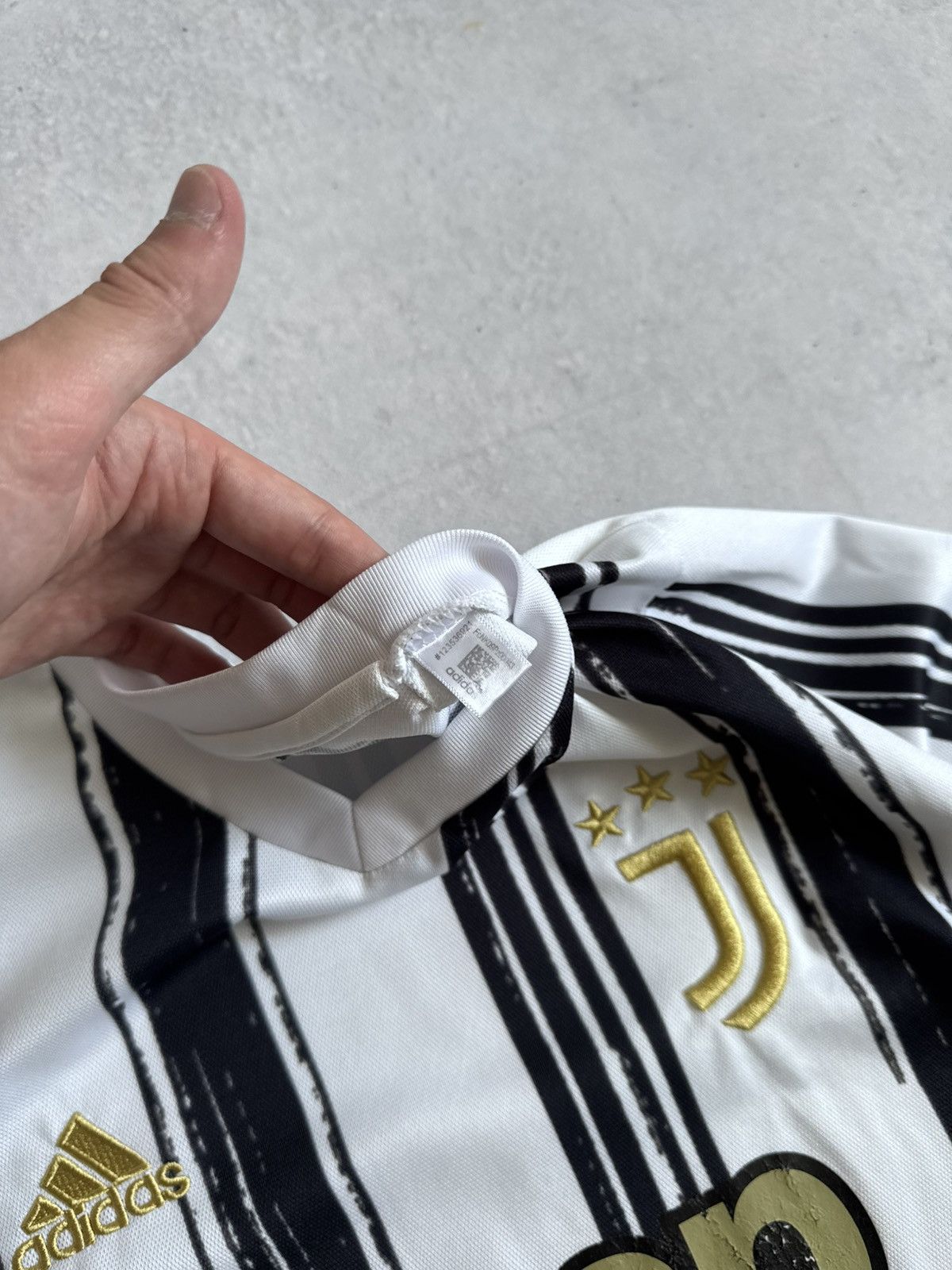 Adidas Adidas Juventus Ronaldo 7 Jeep Unisex Y2K Soccer Jersey Size US S / EU 44-46 / 1 - 7 Thumbnail