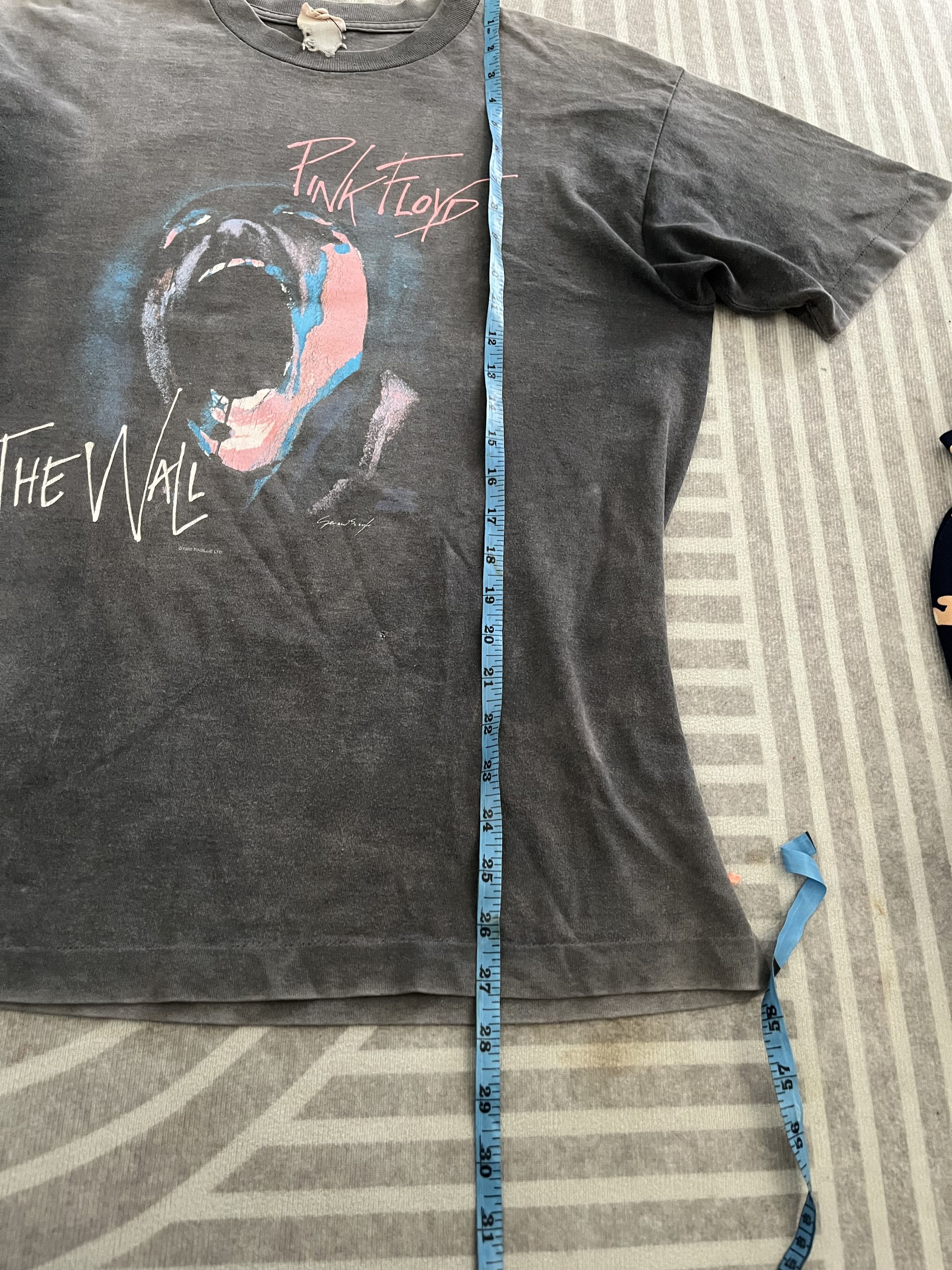 Pink Floyd 1982 Pink Floyd Winterland The Wall Shirts Size US L / EU 52-54 / 3 - 8 Thumbnail