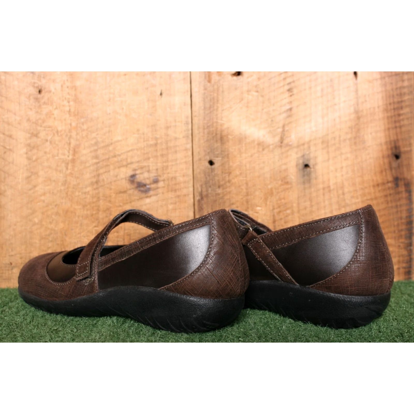 Vintage NAOT Kukamo Brown Leather Mary Jane Shoes Women's 41/US 10 Casual Hook & Loop Leather Upper Size ONE SIZE - 3 Thumbnail