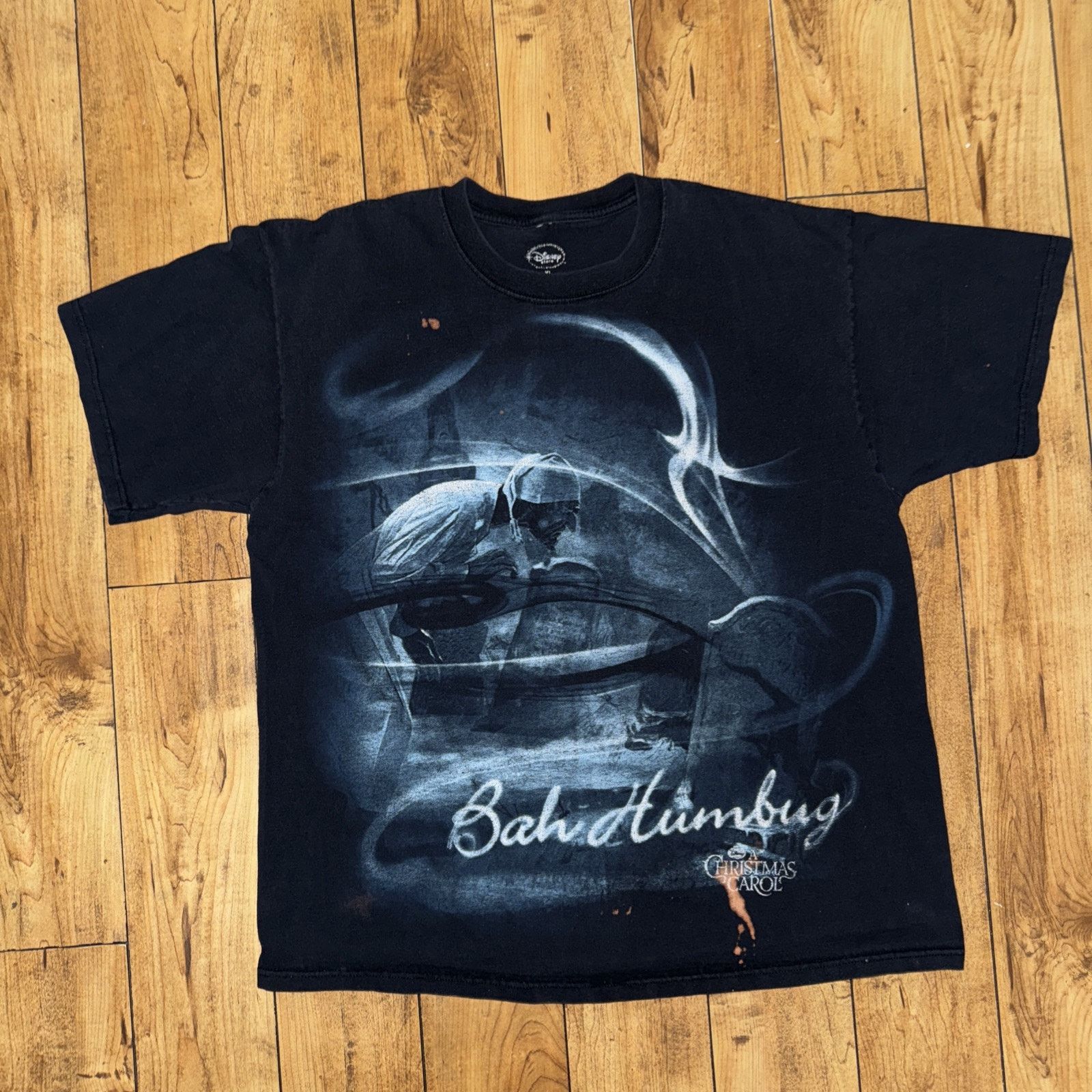 Disney × Vintage Disney A Christmas Carol AOP T-Shirt XL Black 23x28 Size US XL / EU 56 / 4 - 1 Thumbnail