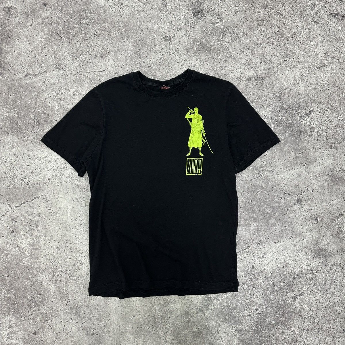 Anime Vintage Y2K Roronoa Zorro One Piece tee Anime Manga Luffy og Size US S / EU 44-46 / 1 - 2 Thumbnail