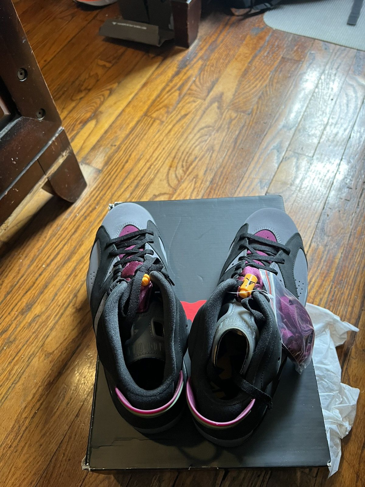 Jordan Brand Jordan Bordeaux 6s Size US 11 / EU 44 - 4 Thumbnail