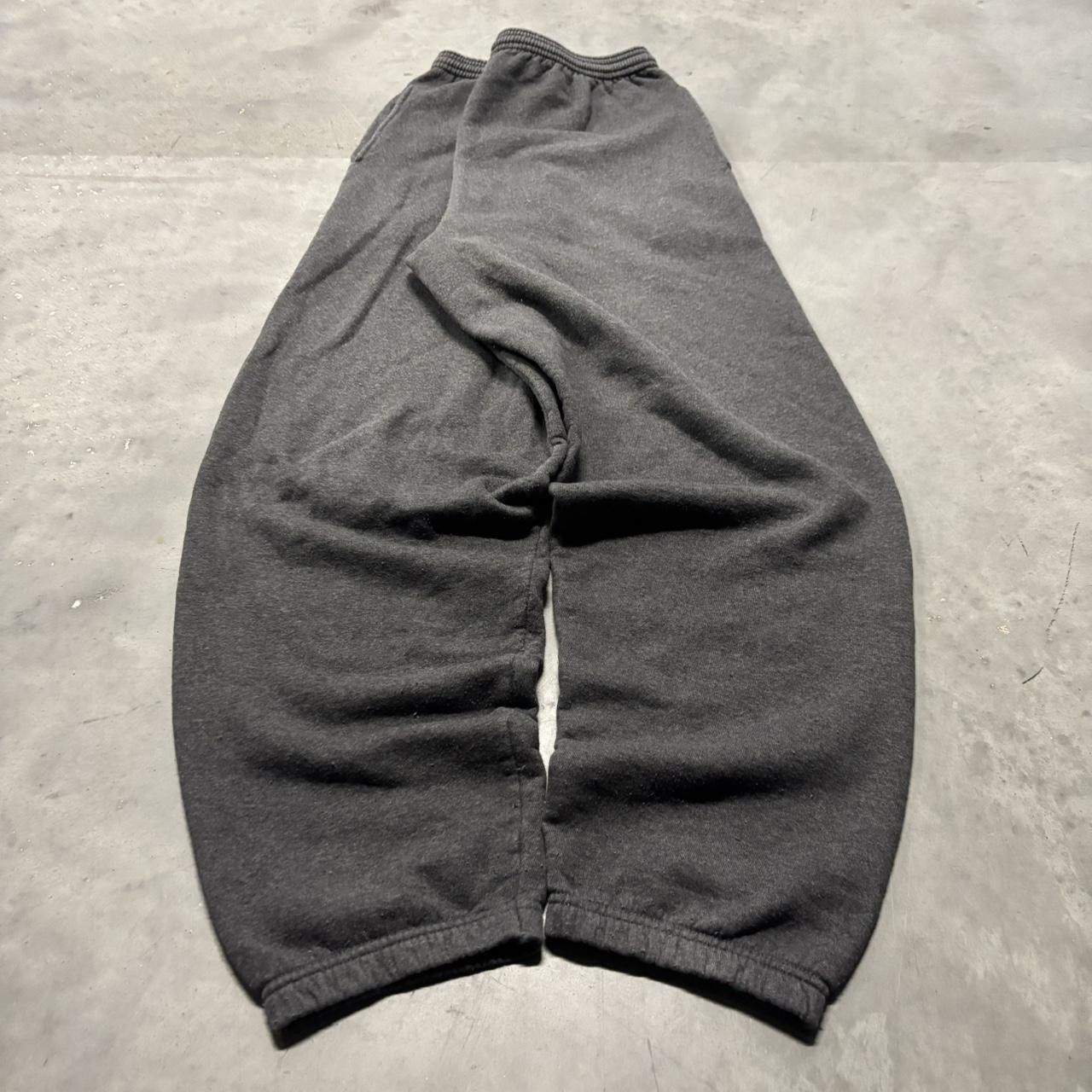 Japanese Brand × Vintage Crazy Vintage Y2K/2000s Faded Grey Skater Essential Sweatpants! Size US 32 / EU 48 - 3 Thumbnail