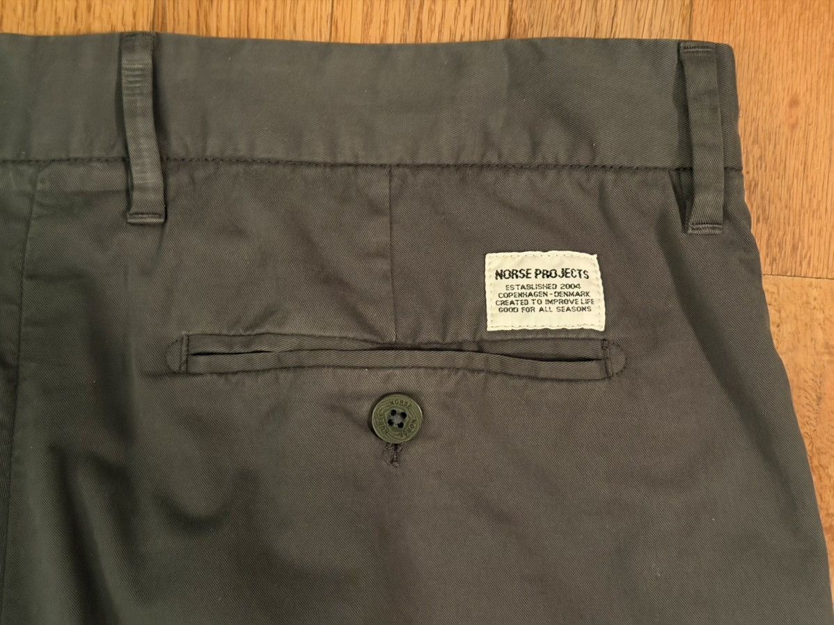 Norse Projects Aros Slim Stretch in Moss Size US 32 / EU 48 - 3 Thumbnail