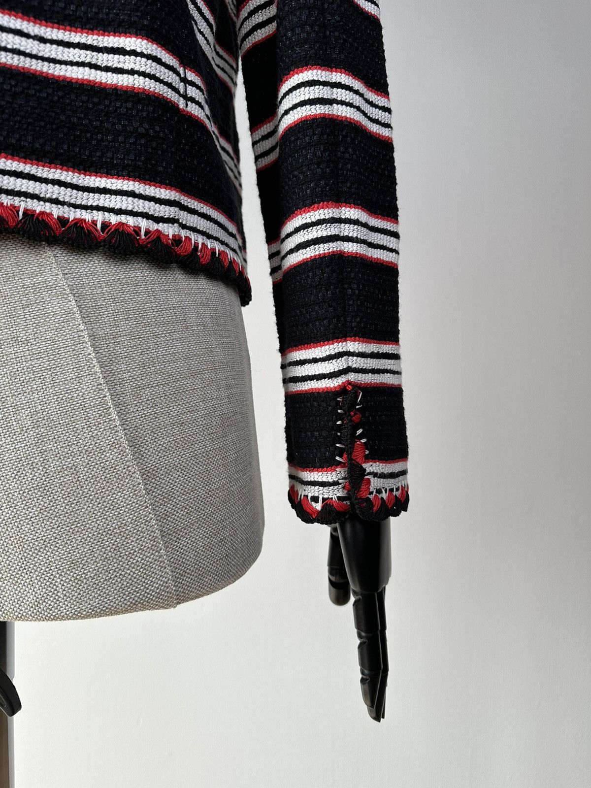 Moschino MOSCHINO BOUTIQUE Tweed Blazer Jacket Lace Embroidery Size M / US 6-8 / IT 42-44 - 13 Thumbnail
