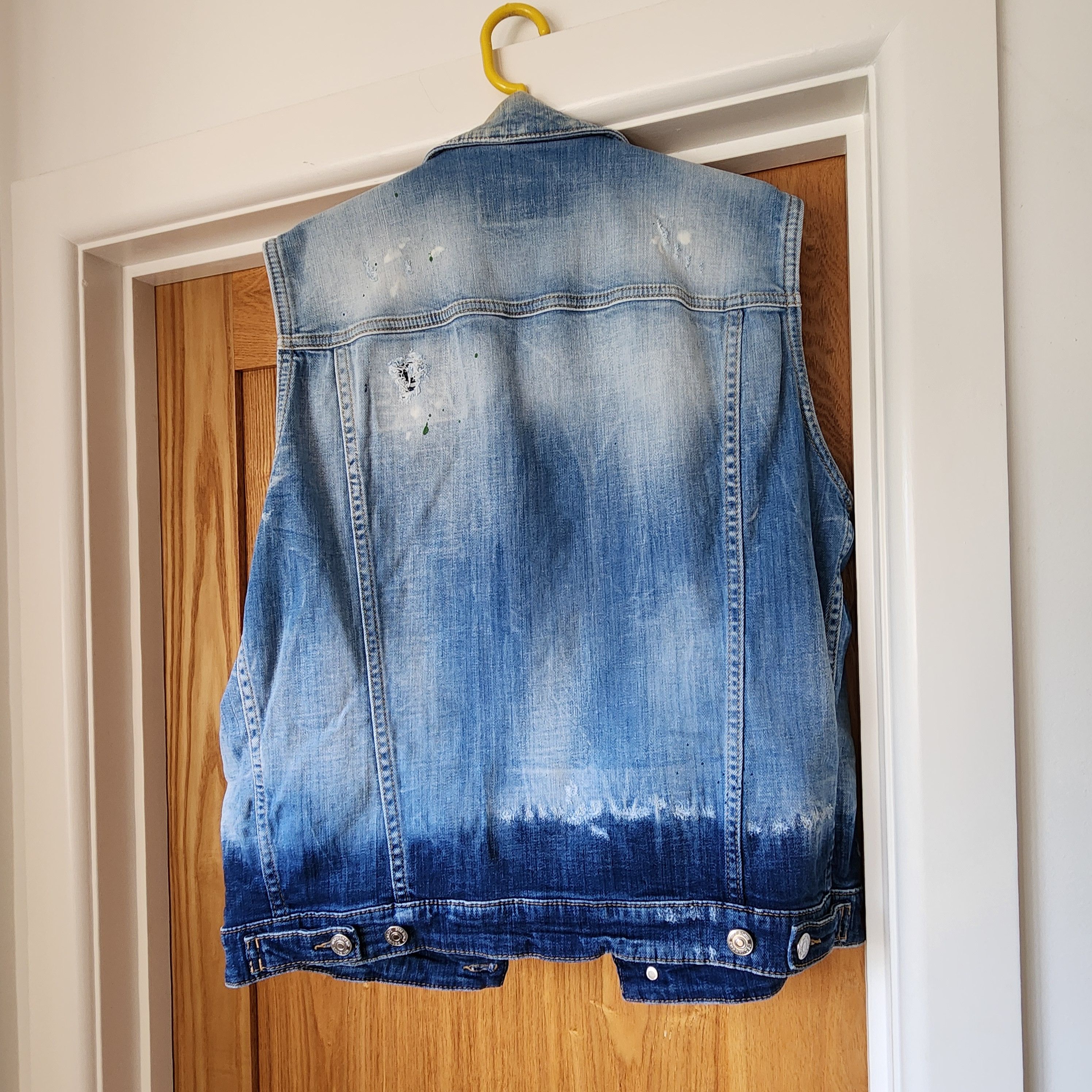 Dsquared2 DSquared2 Classic Jean Vest Model: S74FB0270 S30342 Size US M / EU 48-50 / 2 - 2 Thumbnail