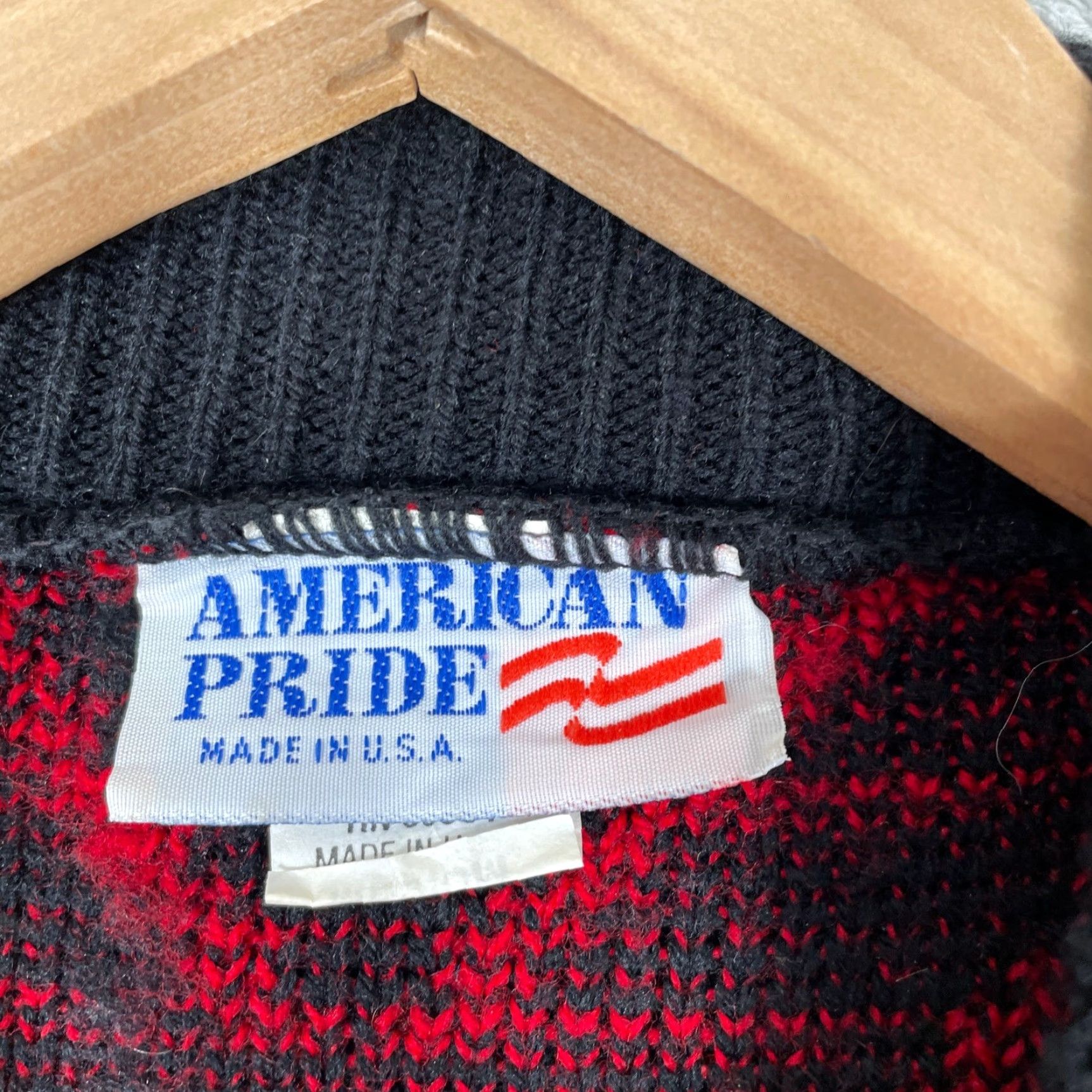 Vintage VINTAGE American Pride Sweater Mens L Red Diamond Geometric Knit 90s USA Crew Neck Pullover Oversized Knit Pattern Argyle Casual Mens Size US L / EU 52-54 / 3 - 3 Thumbnail