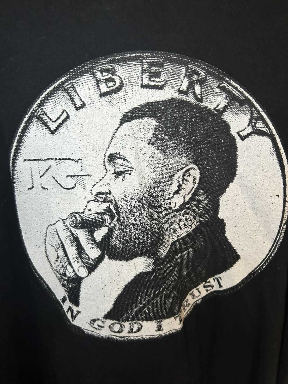 Rap Tees Kevin Gates “in god we trust coin t-shirt Size US XL / EU 56 / 4 - 4 Thumbnail
