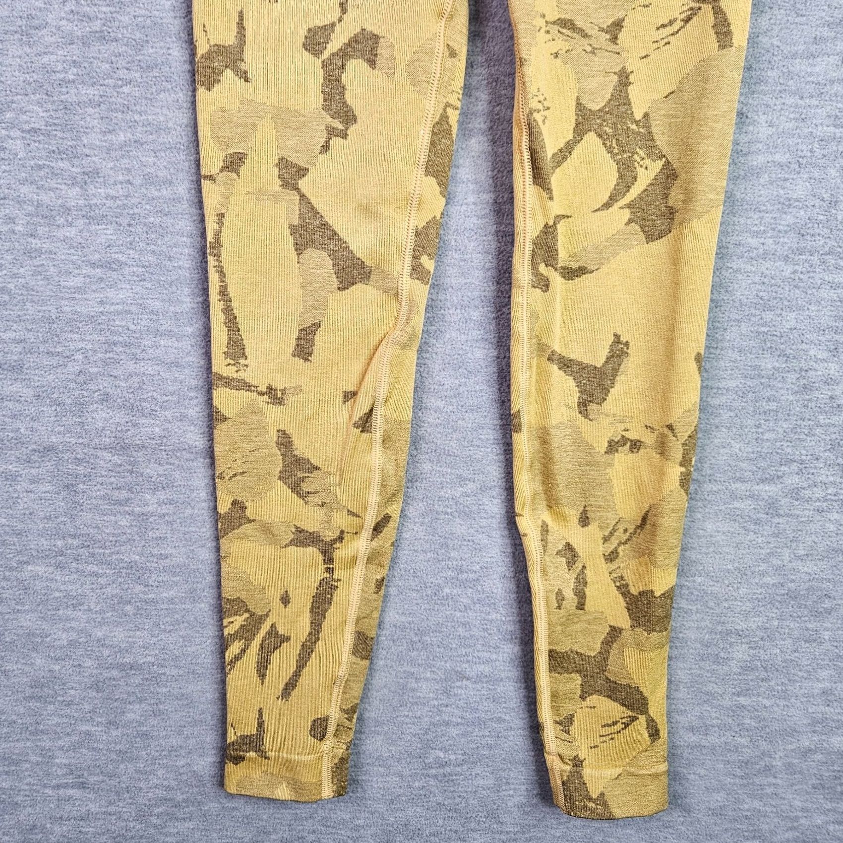 Gymshark Gymshark Leggings Small Camo Tan High Rise Workout Activewear Size 28" / US 6 / IT 42 - 3 Thumbnail