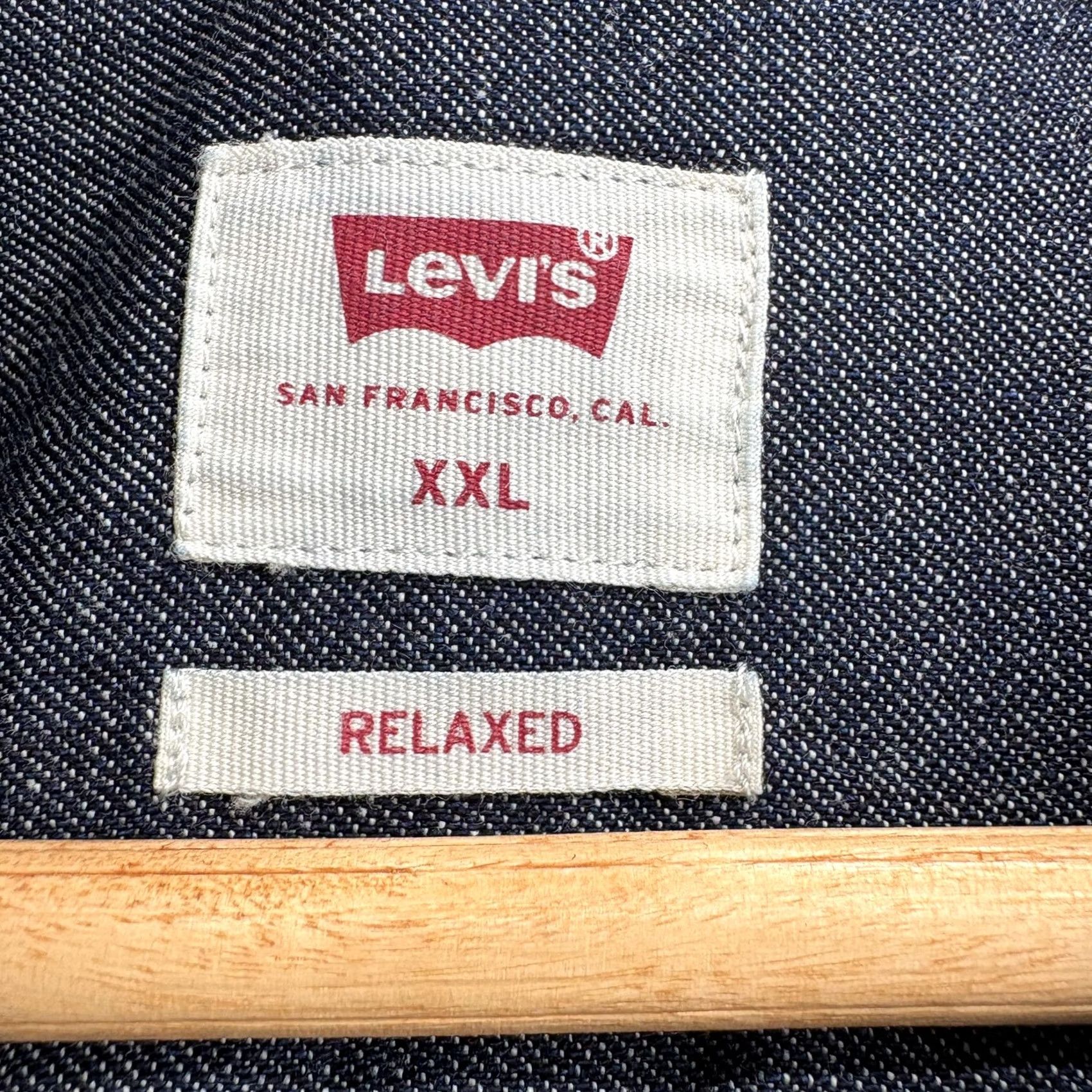 Levi's Levi's Shirt Mens 2XL Blue Chambray Long Sleeve Button Up Relaxed Fit Western Size US XXL / EU 58 / 5 - 4 Thumbnail