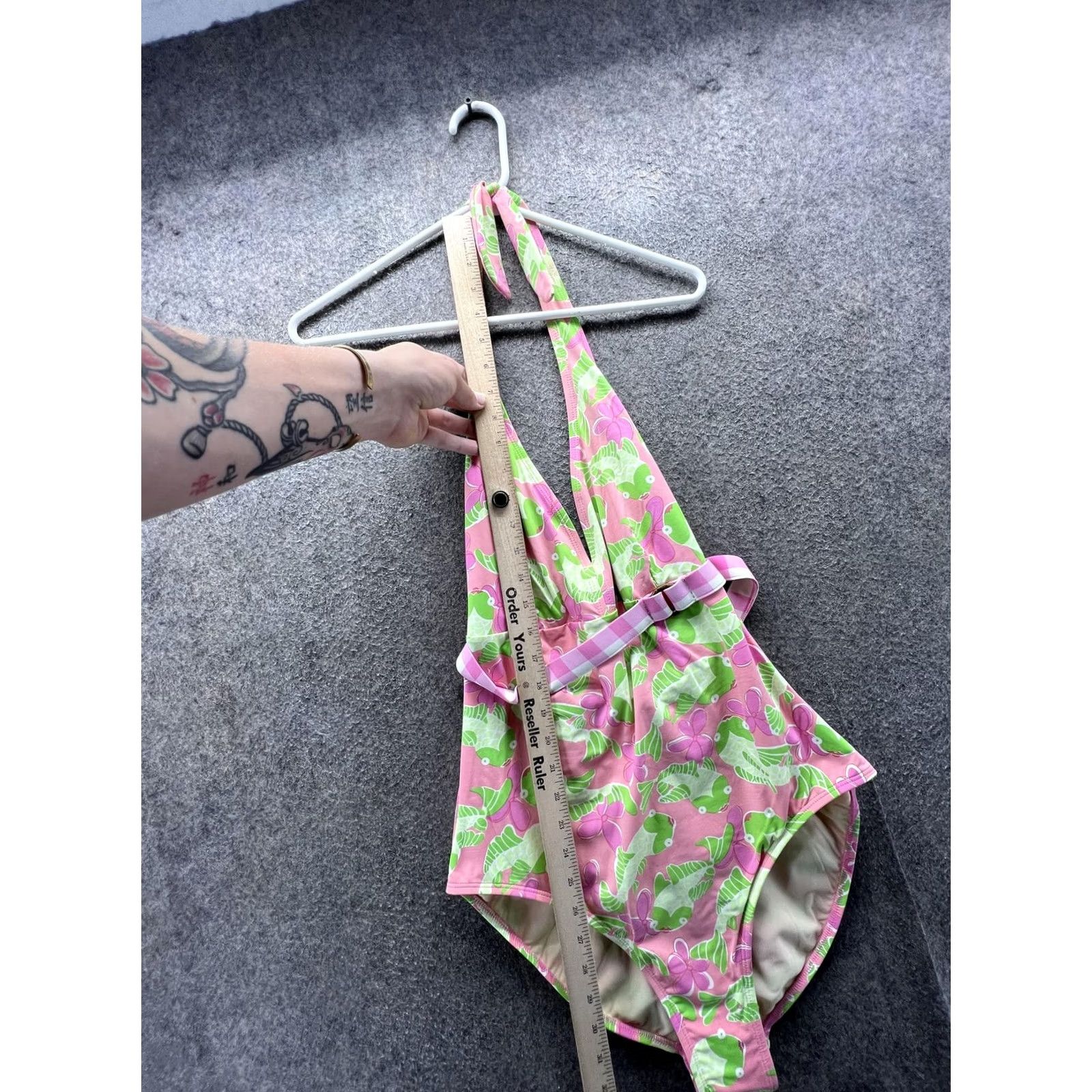 Vintage Loo+ One Piece Swimsuit Womens 12 Pink Tropical Fish Halter Belted Floral Swim Size ONE SIZE - 4 Thumbnail