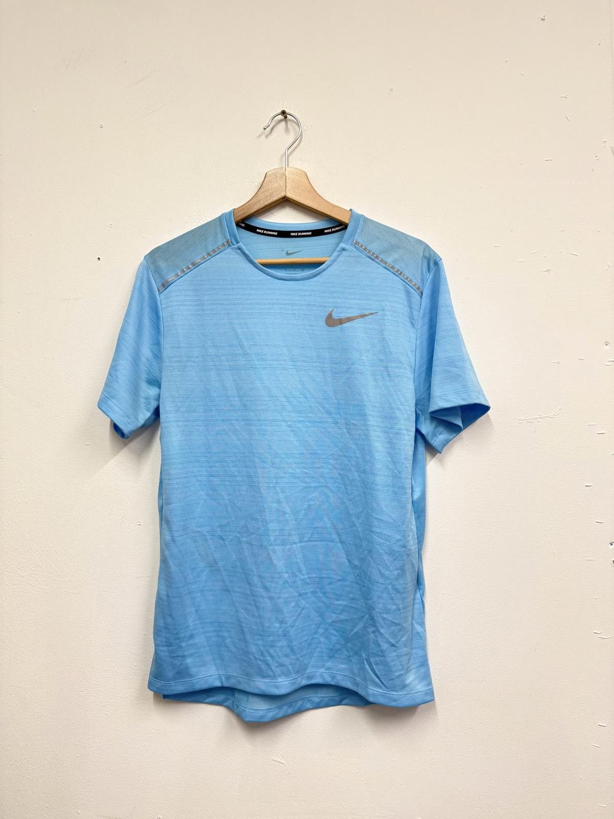 Nike Nike Dri-FIT Light Blue Short Sleeve Sports T-Shirt Medium Size US S / EU 44-46 / 1 - 1 Thumbnail