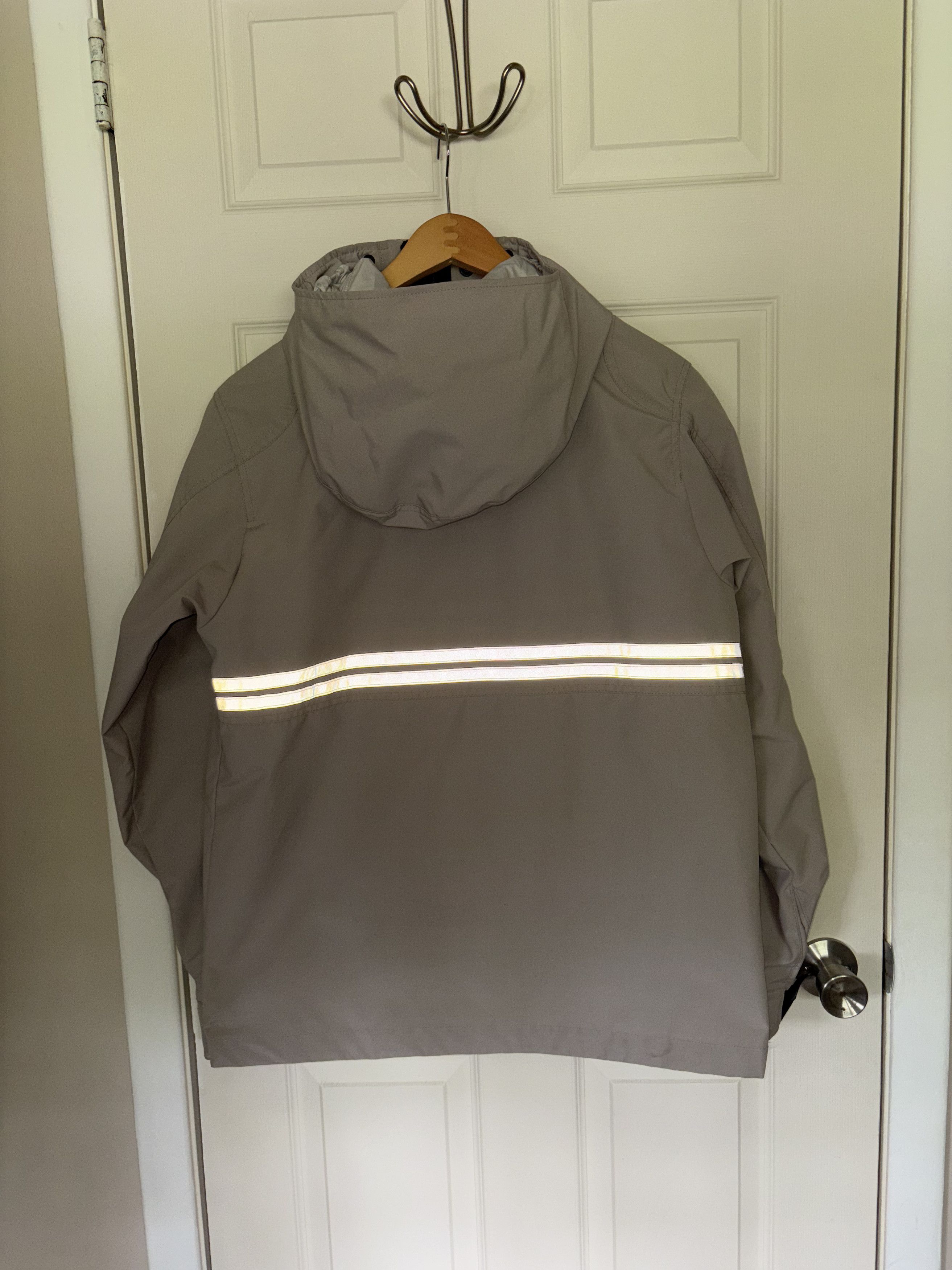 Canada Goose Canada Goose Lockeport Jacket – Limestone – Medium Size US M / EU 48-50 / 2 - 6 Thumbnail