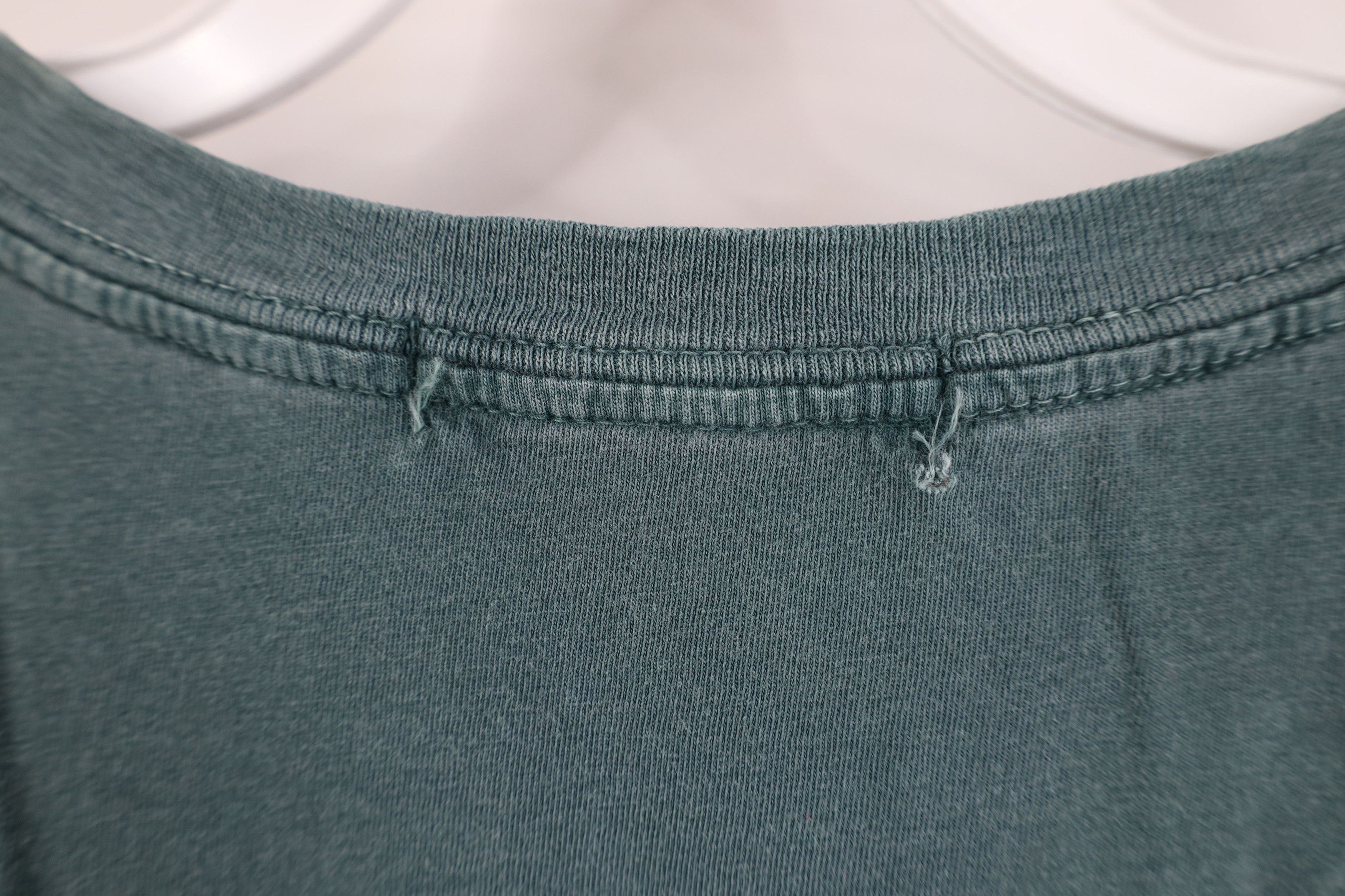 Banana Republic Vintage 90s Banana Republic Pigment Stonewash T-Shirt Green Size US L / EU 52-54 / 3 - 9 Thumbnail