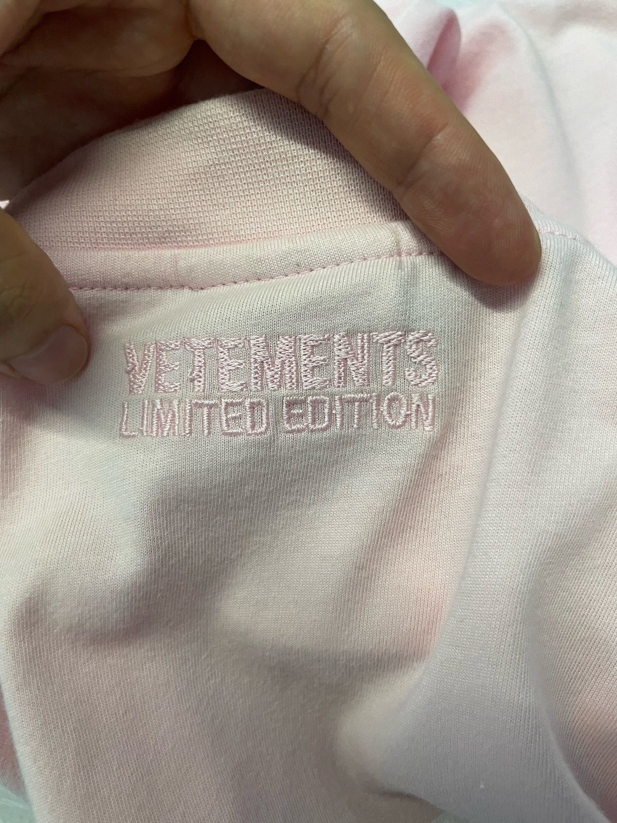 Vetements Vetements “ Want To Date Me?” Slogan Tee Size US S / EU 44-46 / 1 - 11 Thumbnail