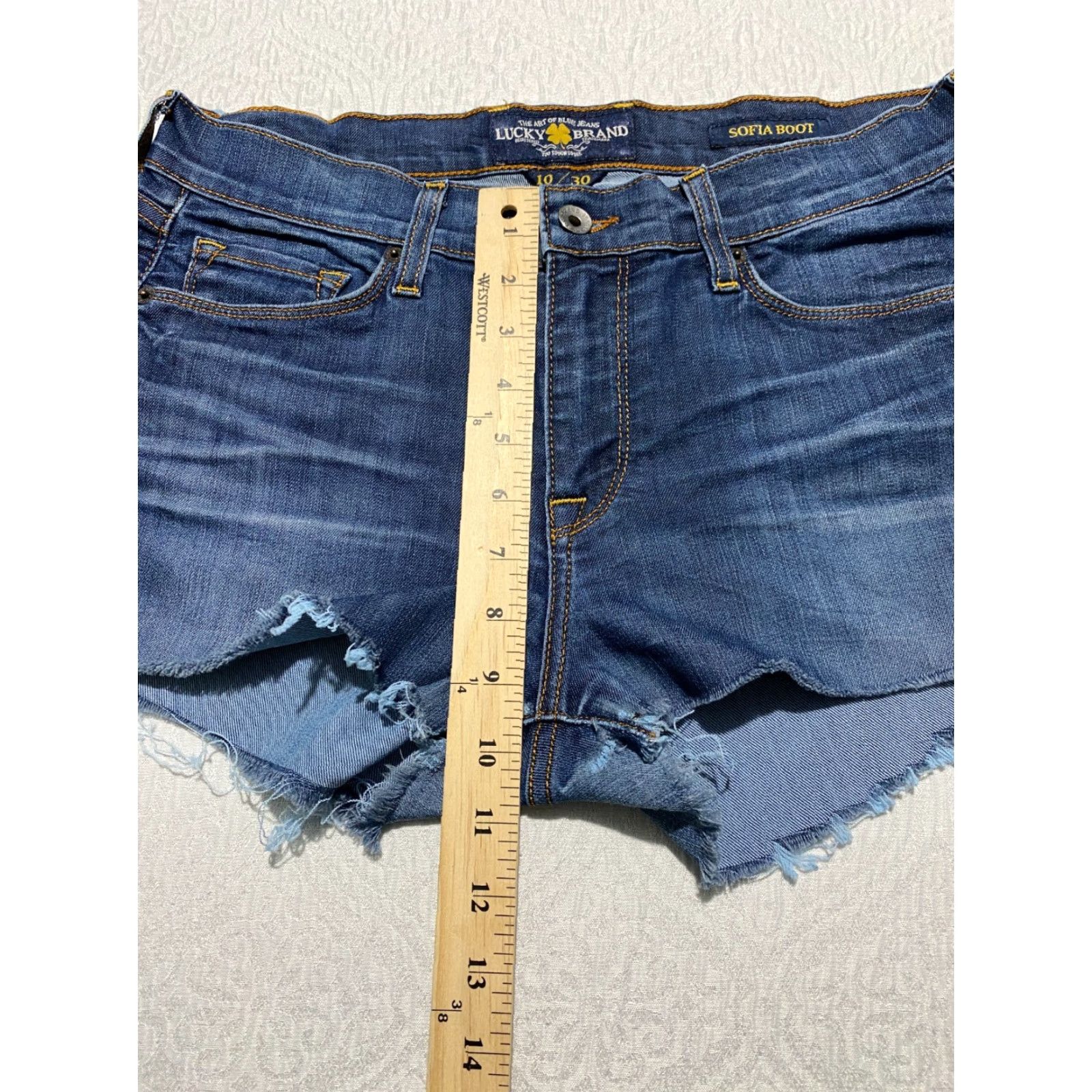Lucky Brand Lucky Brand Womens Jean Shorts Size 10 Blue Denim Cutoff Shorty 5-Pocket Design Made in USA Shorts Womens Size 10 Blue Denim Cut-Off Shorty Size 32" / US 10 / IT 46 - 6 Thumbnail