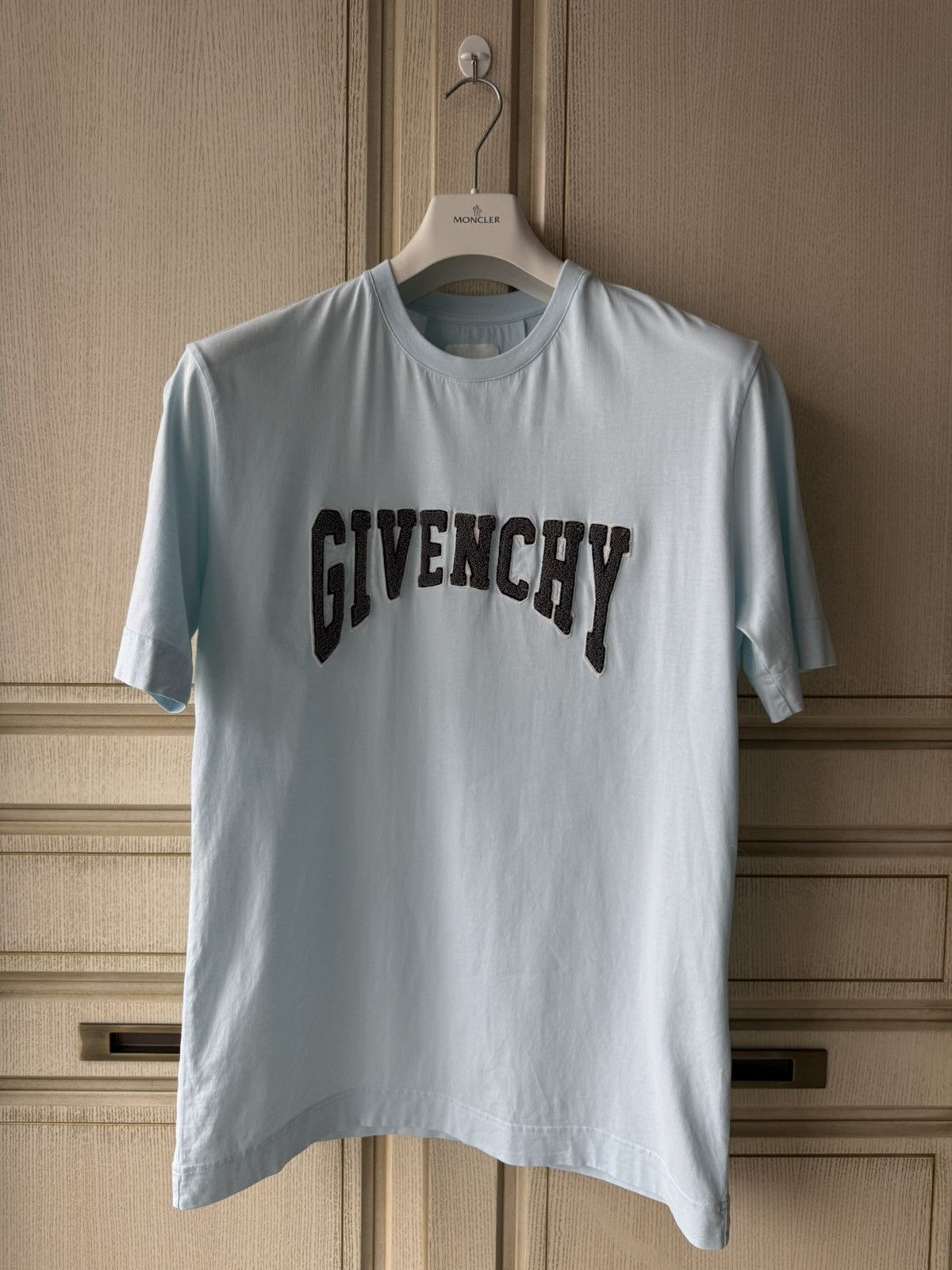 Givenchy Givenchy big logo luxury fresh collection tee shortsleeve Size US XXL / EU 58 / 5 - 1 Thumbnail