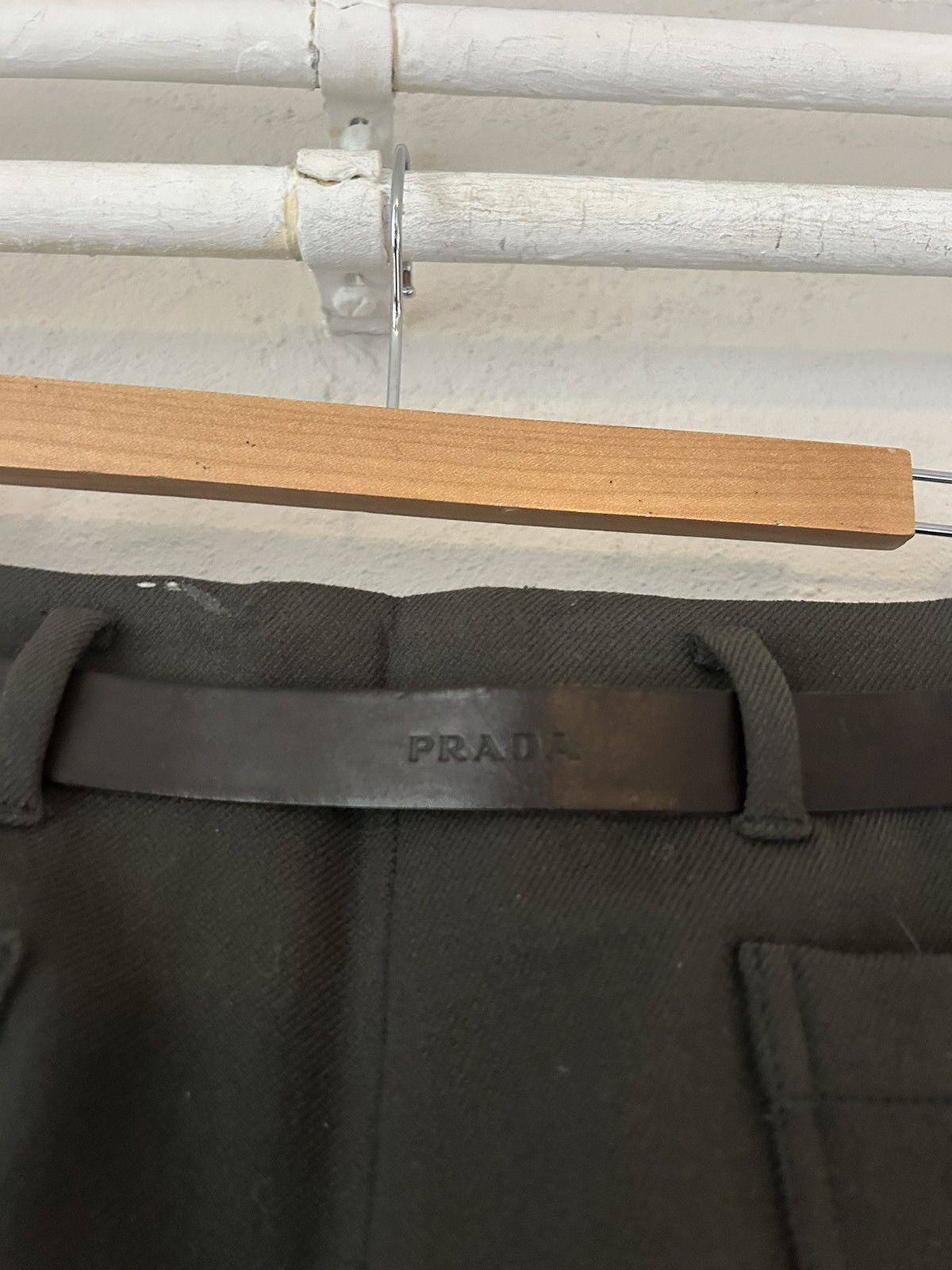 Prada Belted Green Pants with Red Logo Tab Size US 28 / EU 44 - 8 Thumbnail