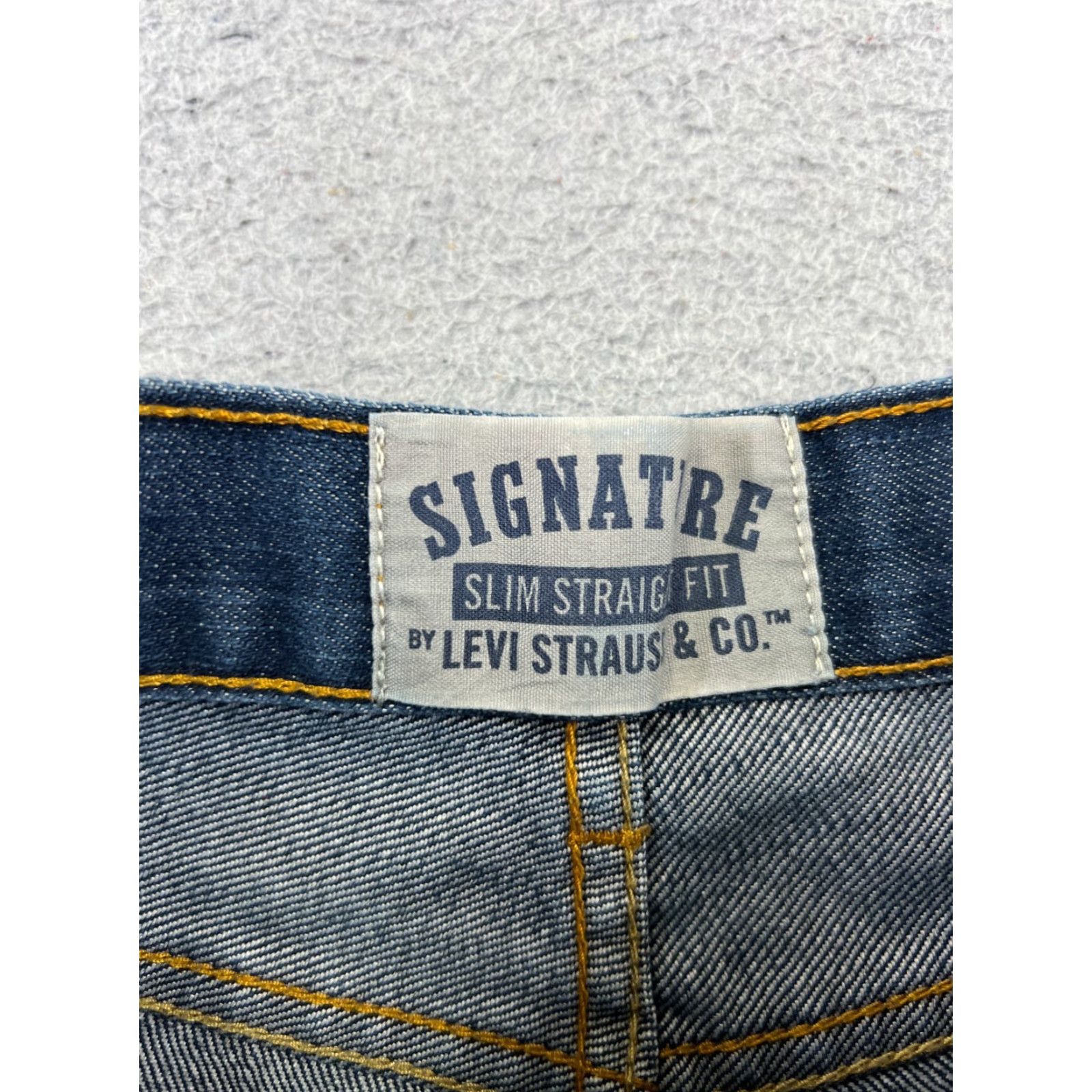 Levi's Levis Shorts Womens 14 Blue Denim Jean Distressed Cutoff Slim Fit Cotton 26x3 Size 36" / US 14 / IT 50 - 7 Thumbnail