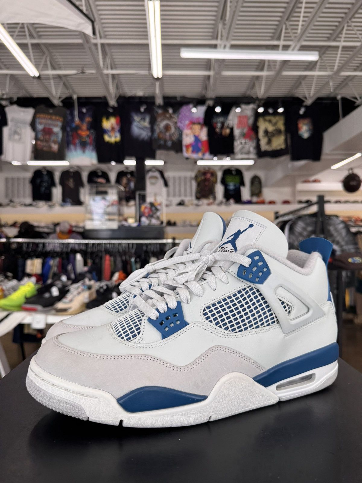 Air Jordan Retro Military Blue Size 13 (2024)