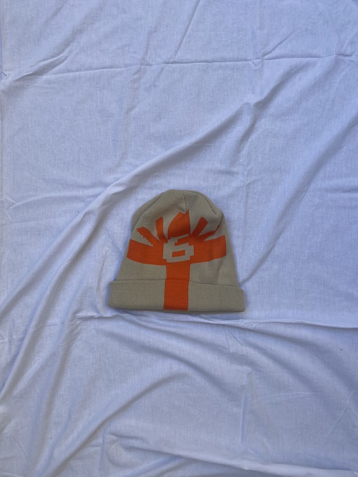 image of Vertabrae in Sand, Men's