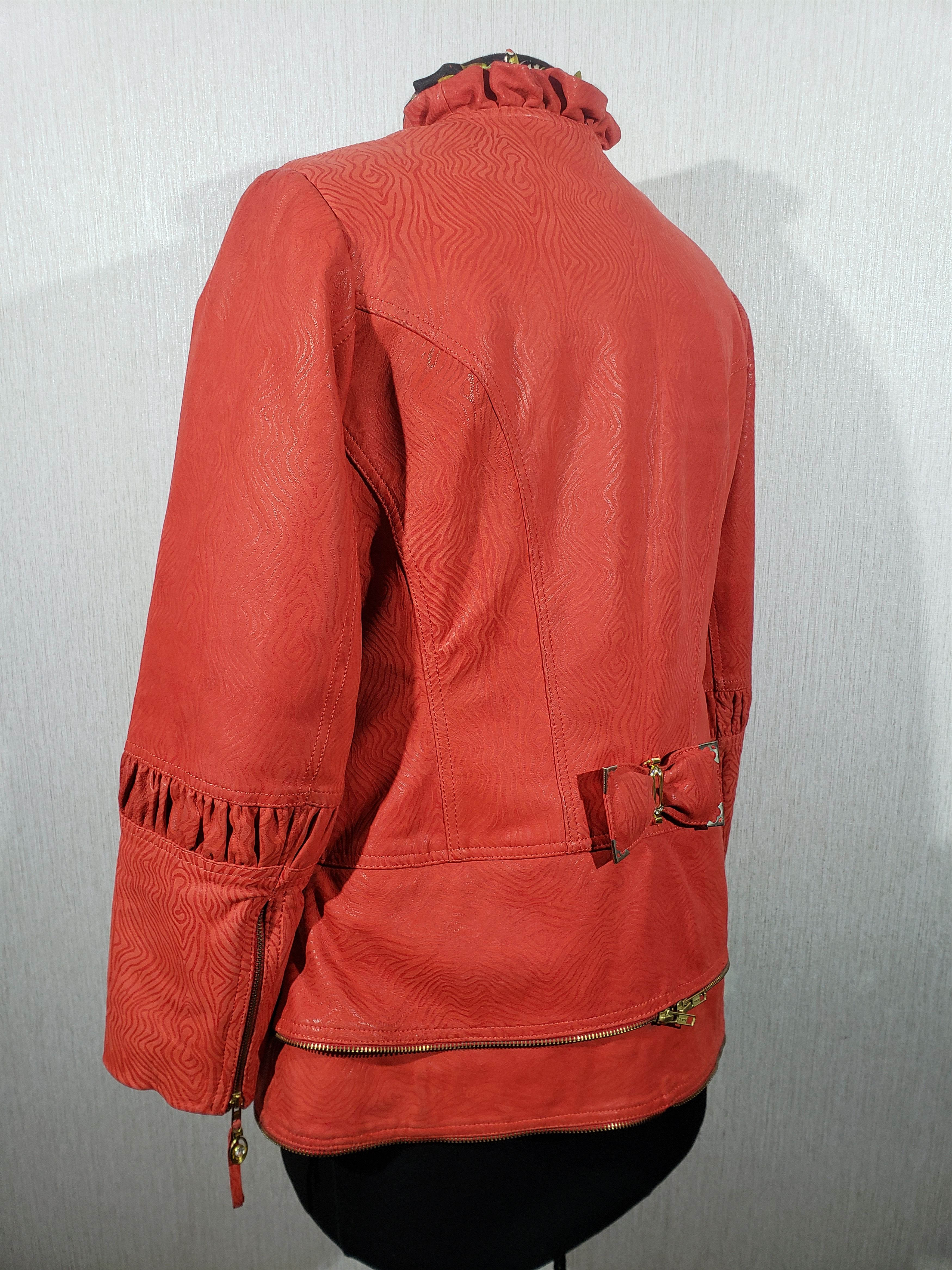 Other Romantic women's red leather jacket with a metal zipper. Size XXL / US 16-18 / IT 52-54 - 5 Thumbnail