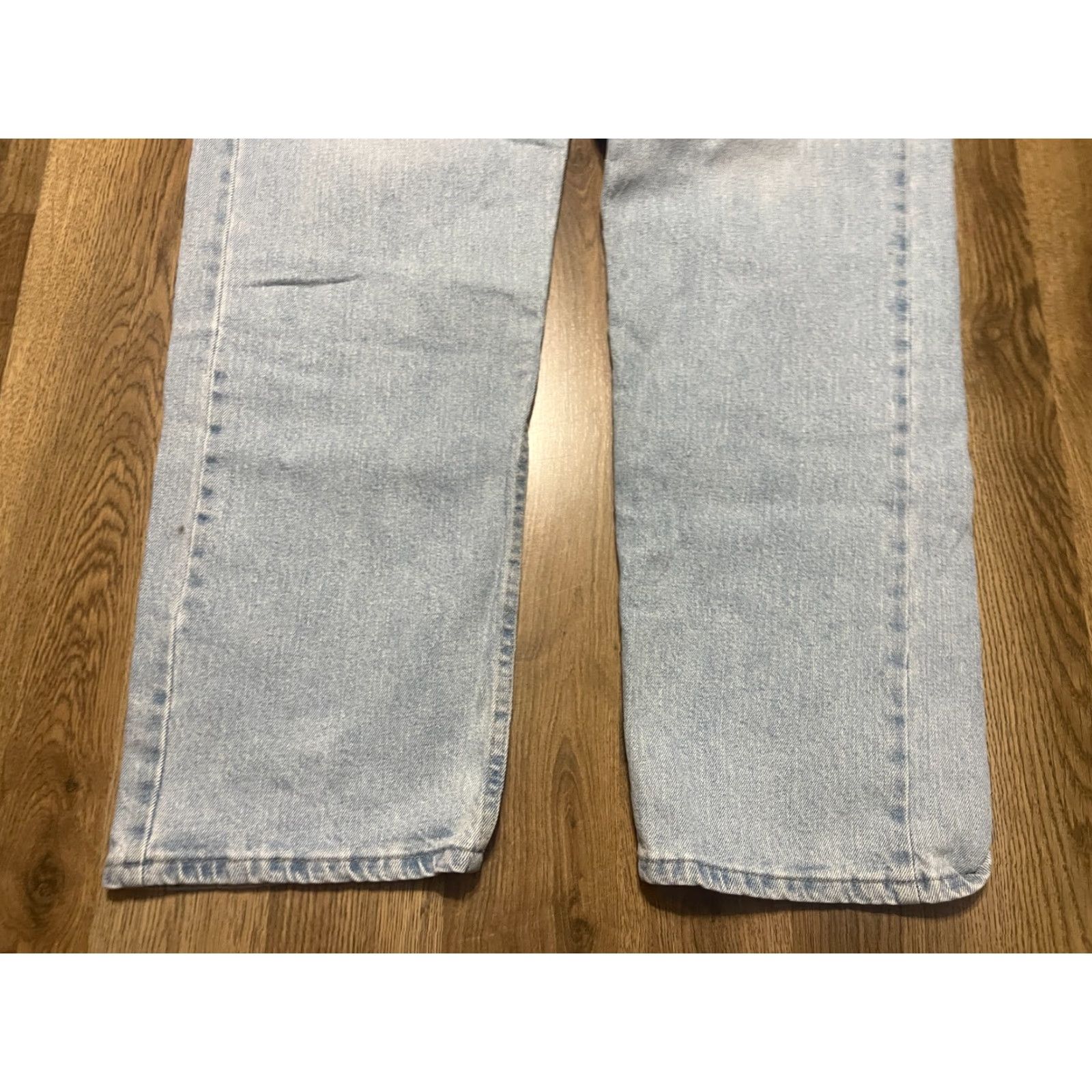 Wrangler Wrangler Jeans Men's 36x32 Blue Denim Light Wash Straight Leg 5-Pocket Pockets Regular Fit Vintage: No Mens Size US 36 / EU 52 - 3 Thumbnail