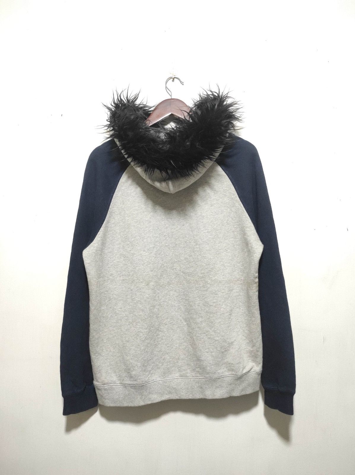 Disney Ask x Disney Mickey fur hoodie Size US M / EU 48-50 / 2 - 9 Thumbnail